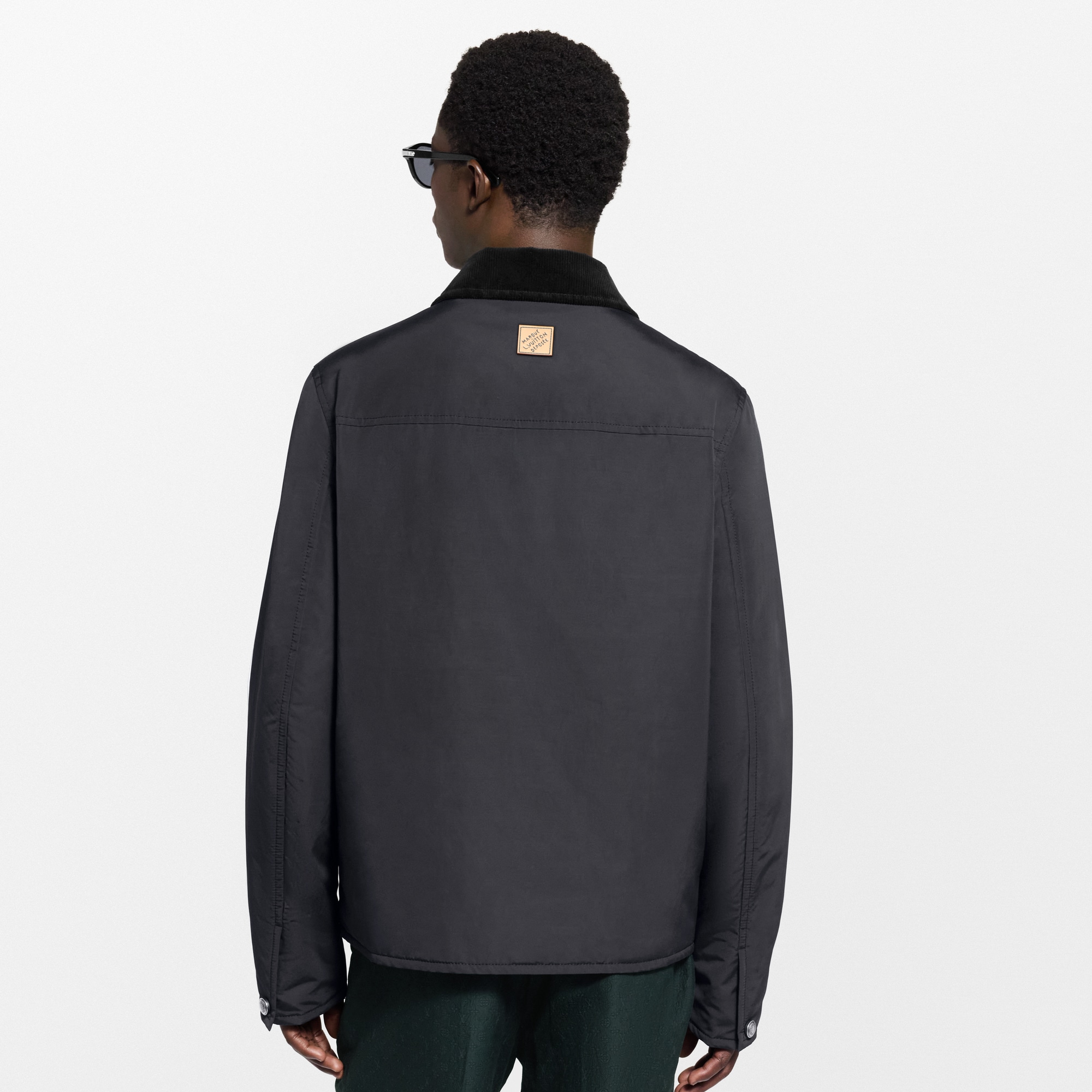 Jacke aus Nylon im Workwear-Stil  Herren Ready to Wear Jacken und Mäntel | LOUIS VUITTON (Zoom)