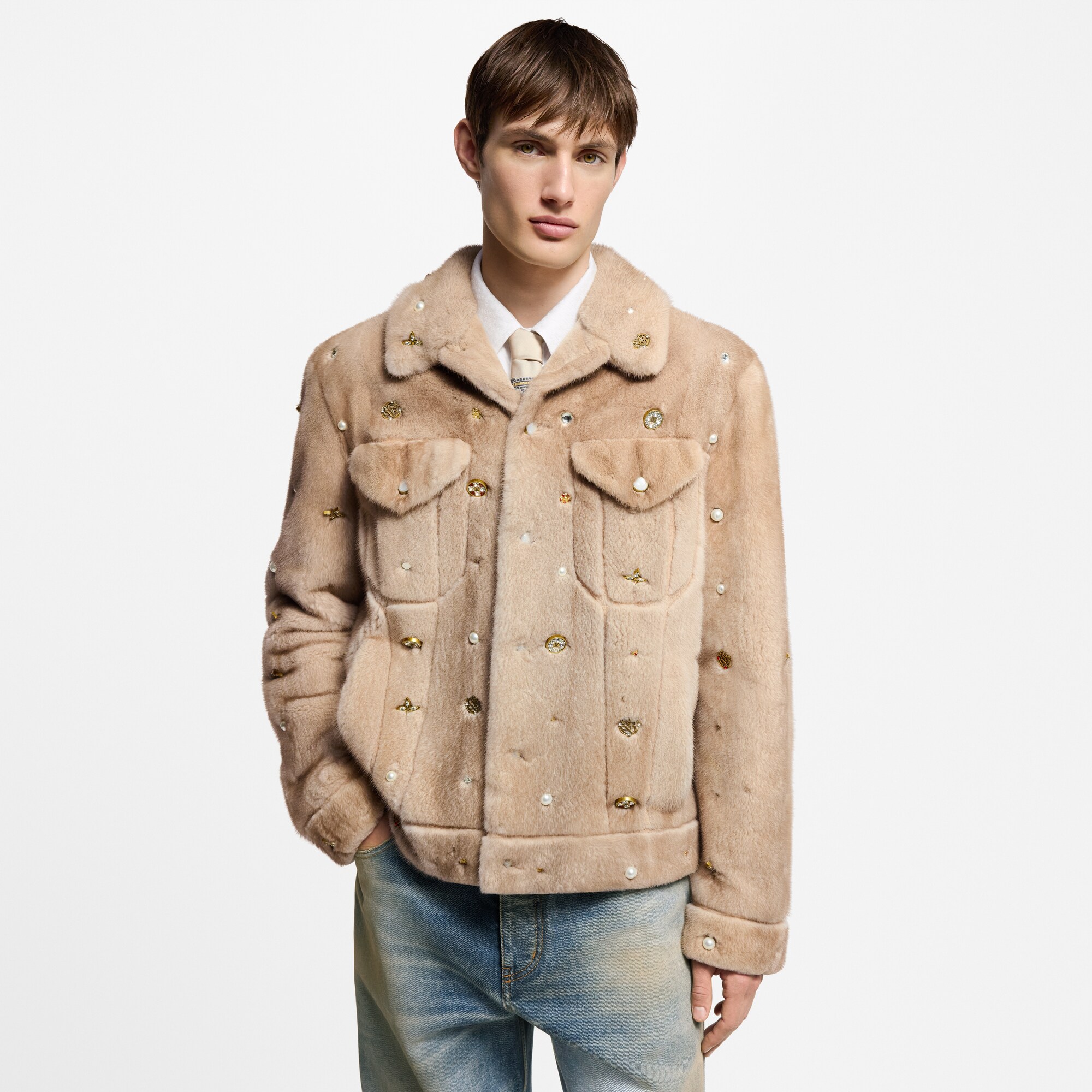 Jacke aus Pelz im Trucker-Stil mit Verzierungen - auf Bestellung erhältlich  Herren Ready to Wear Jacken und Mäntel | LOUIS VUITTON (Zoom)