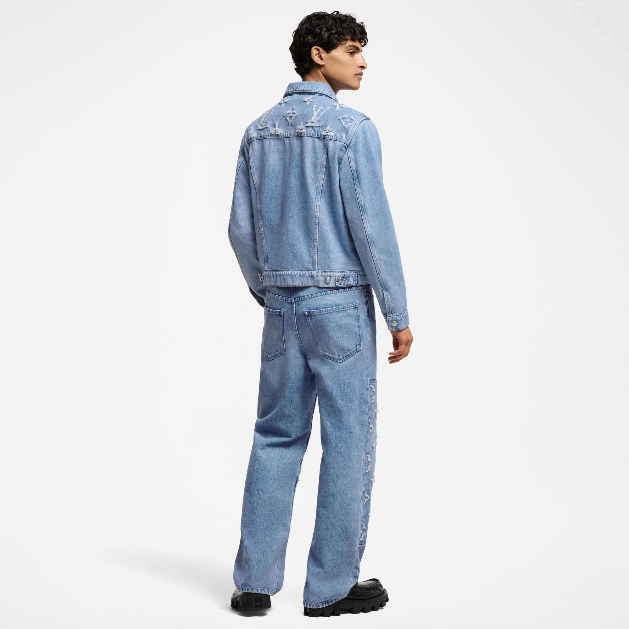Jacke im Trucker-Stil aus Denim  Herren Ready to Wear Jacken und Mäntel | LOUIS VUITTON (Zoom)