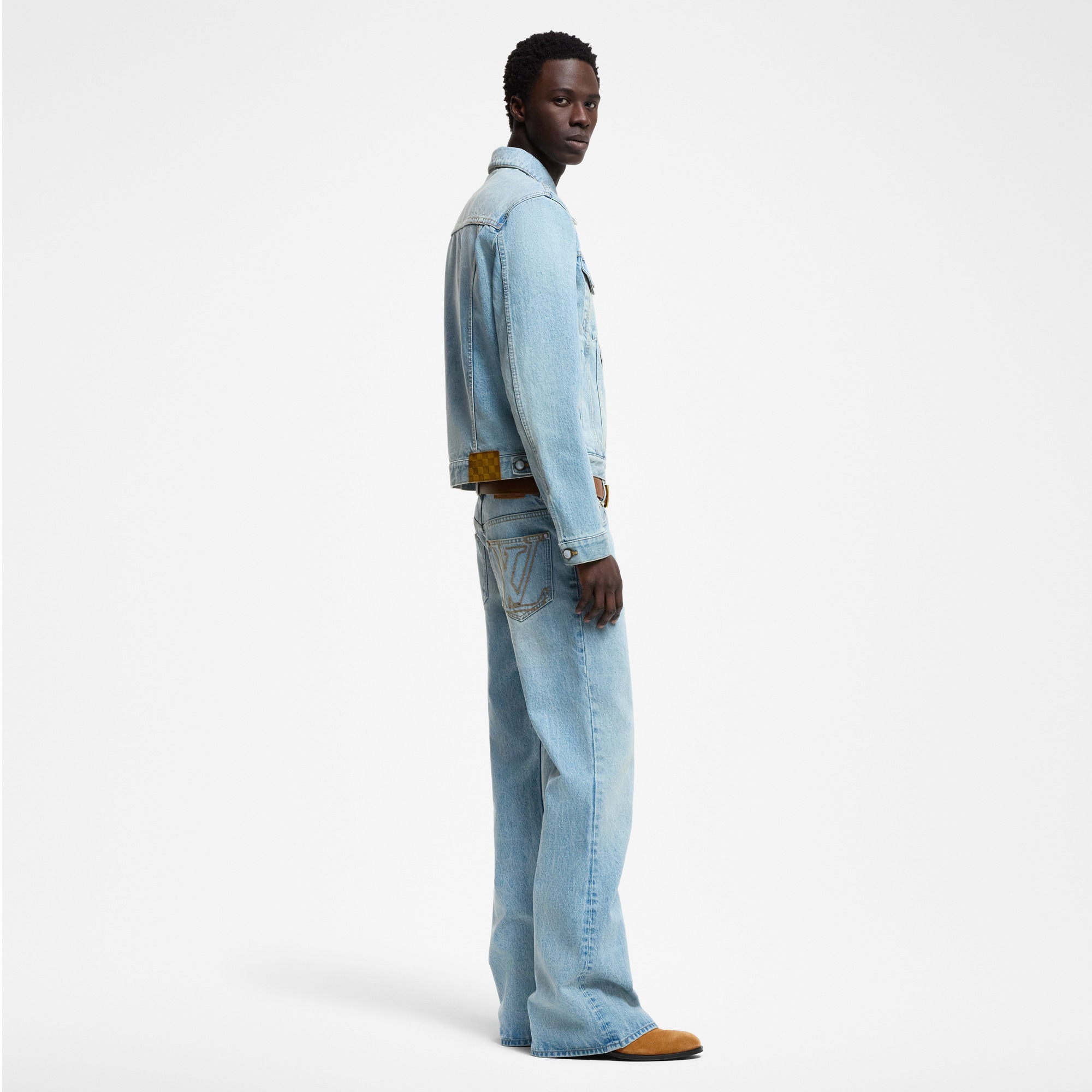 Jacke im Trucker-Stil aus Denim  Herren Ready to Wear Vollständige Ready to Wear | LOUIS VUITTON (Zoom)