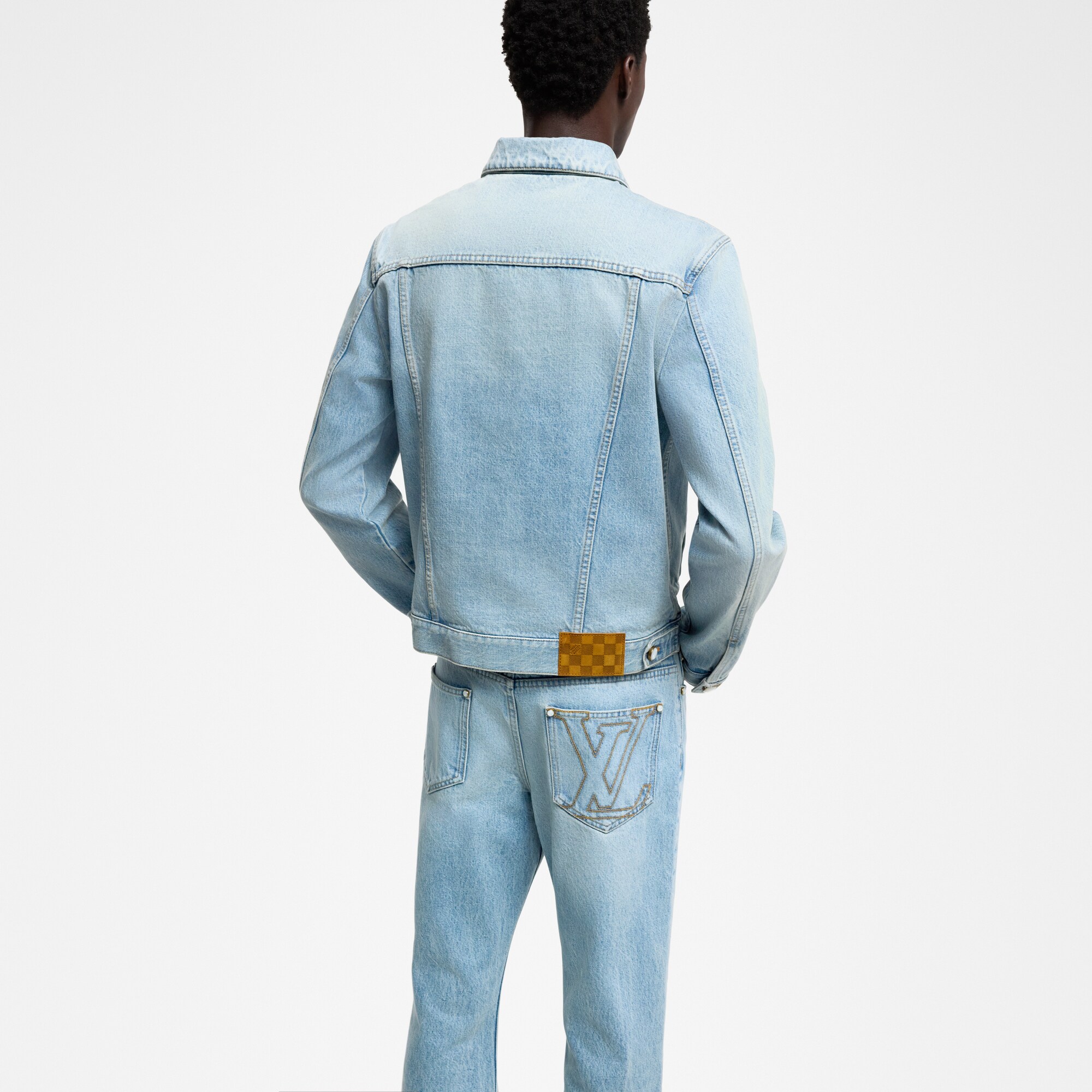 Jacke im Trucker-Stil aus Denim  Herren Ready to Wear Vollständige Ready to Wear | LOUIS VUITTON (Zoom)