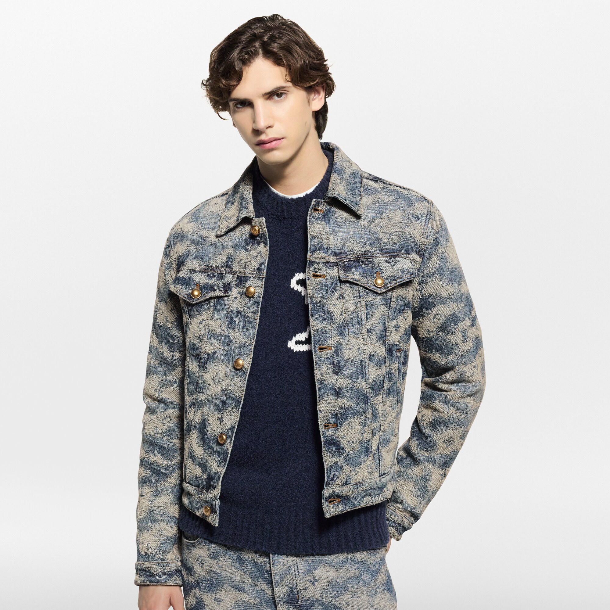 Jacke im Trucker-Stil aus Denim mit Monogram  Herren Ready to Wear Jacken und Mäntel | LOUIS VUITTON (Zoom)