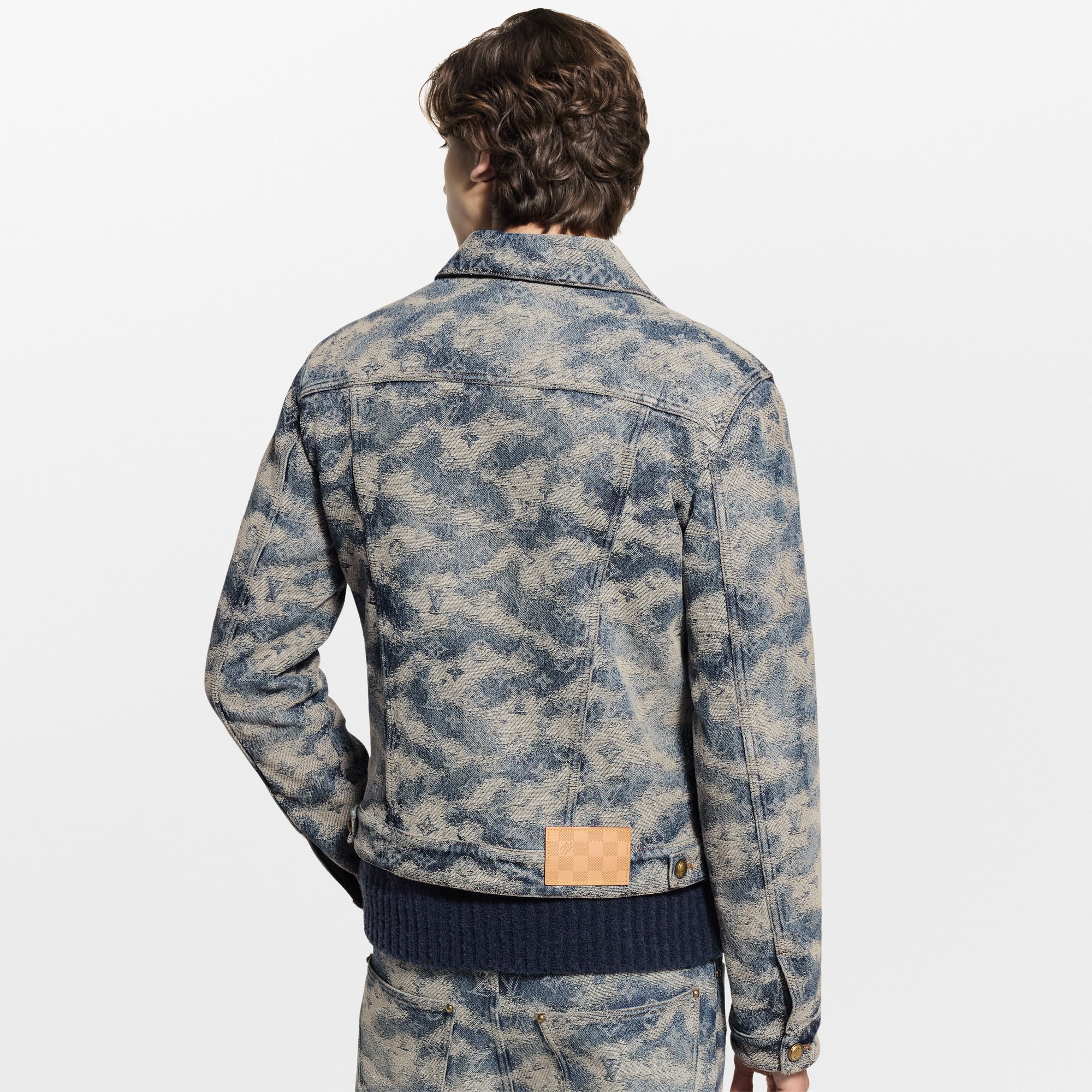 Jacke im Trucker-Stil aus Denim mit Monogram  Herren Ready to Wear Jacken und Mäntel | LOUIS VUITTON (Zoom)