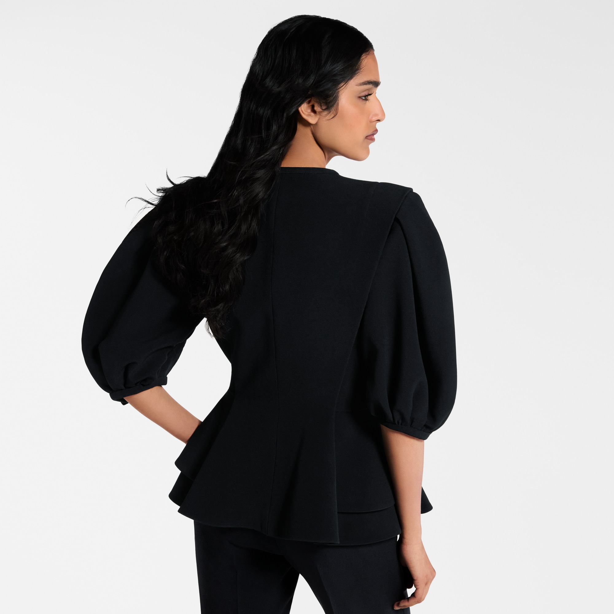 Jacke mit Schößchen und Puffärmeln  Neuheiten Damen Neueste Lancierungen | LOUIS VUITTON (Zoom)