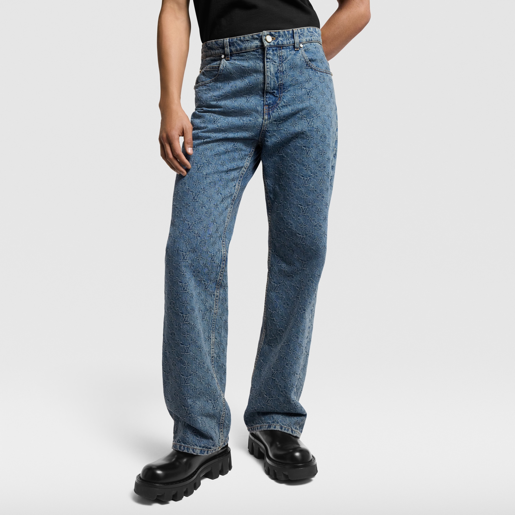 Jeans im Skater-Stil aus Monogram-Jacquardgewebe  Herren Ready to Wear Denim | LOUIS VUITTON (Zoom)