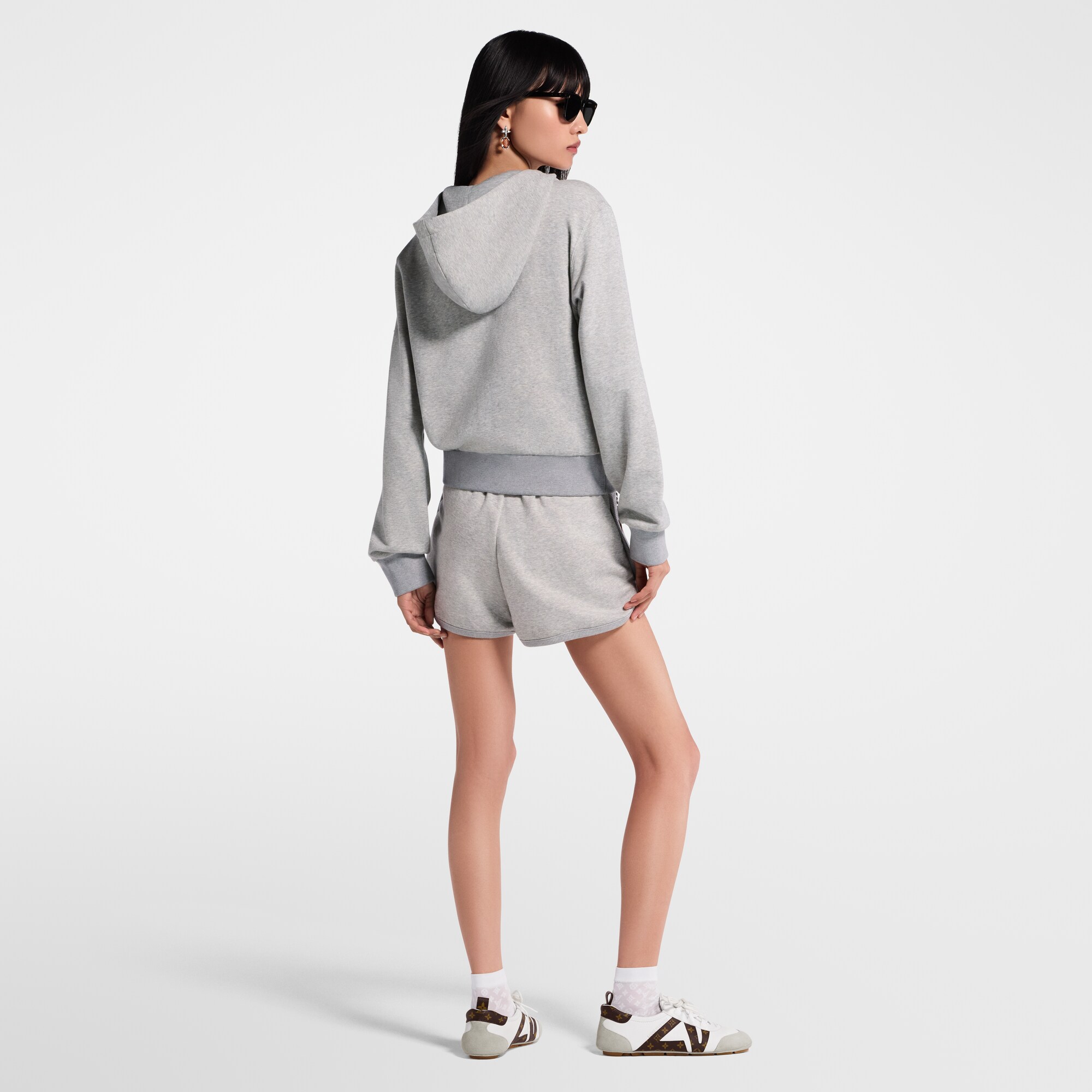Joggingshorts mit Akzent aus Leder  Damen Ready to Wear Röcke und Shorts | LOUIS VUITTON (Zoom)