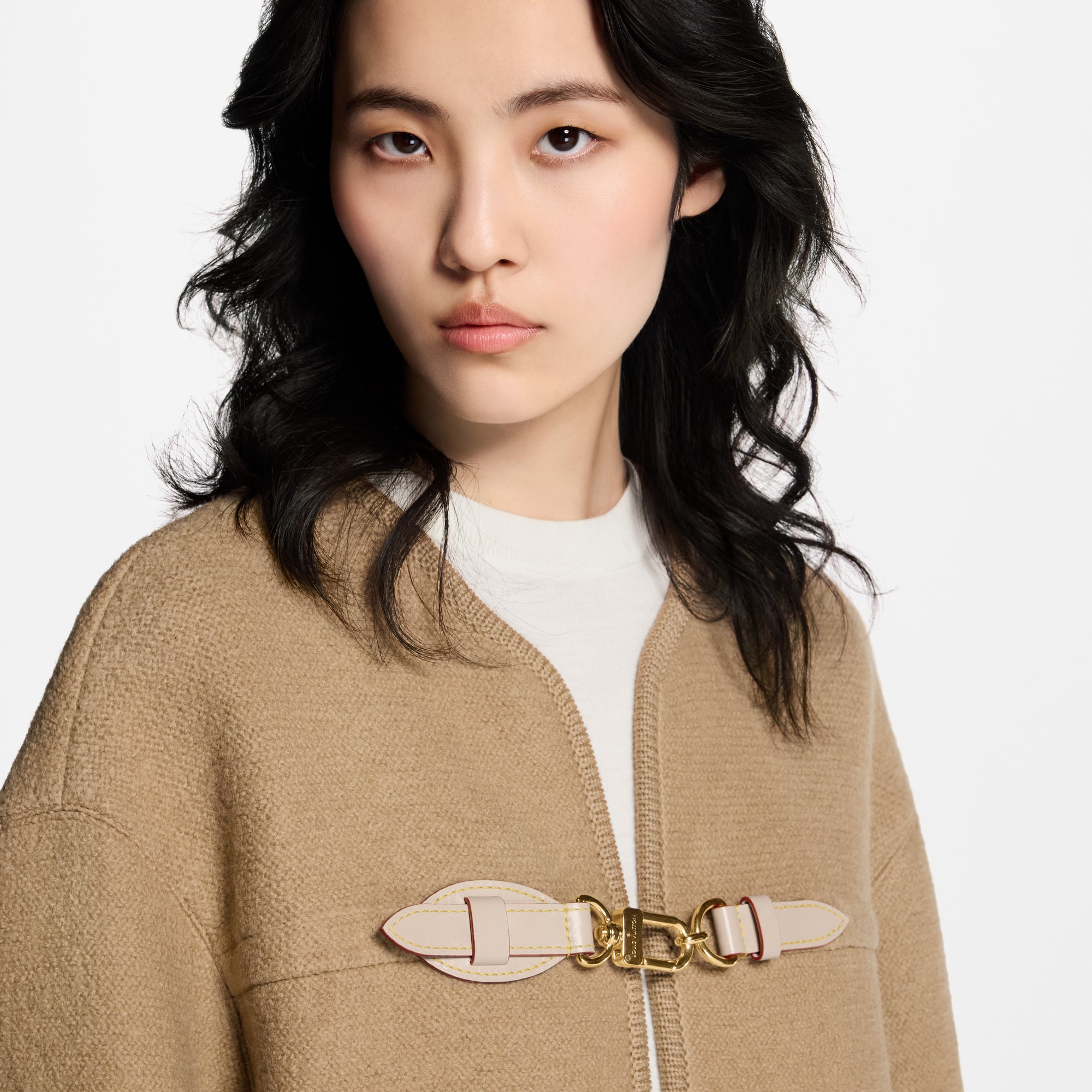 Kantig geschnittener Mantel mit Karabinerhaken  Damen Ready to Wear Mäntel und Jacken | LOUIS VUITTON (Zoom)