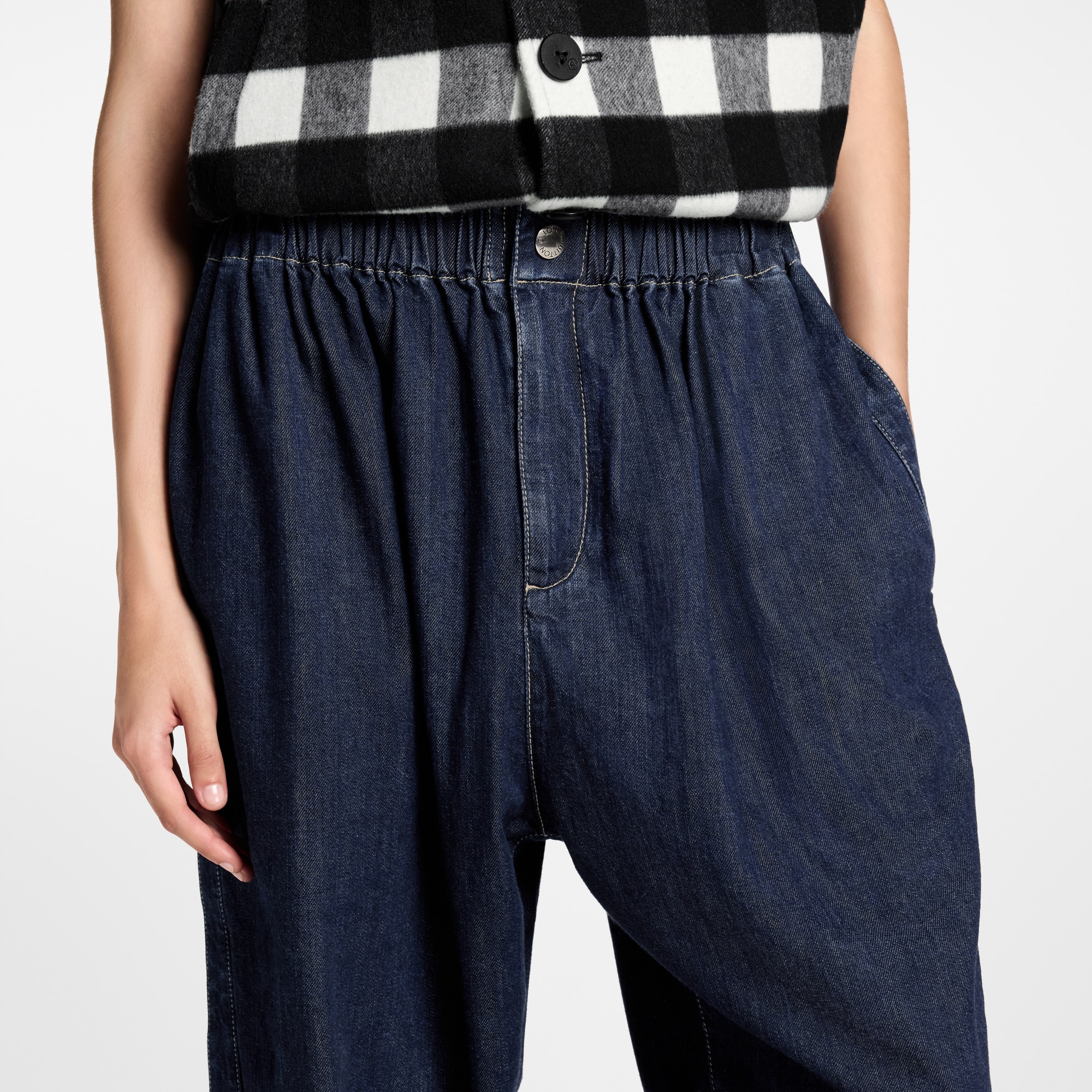 Karottenhose aus Denim  Damen Ready to Wear Hosen | LOUIS VUITTON (Zoom)