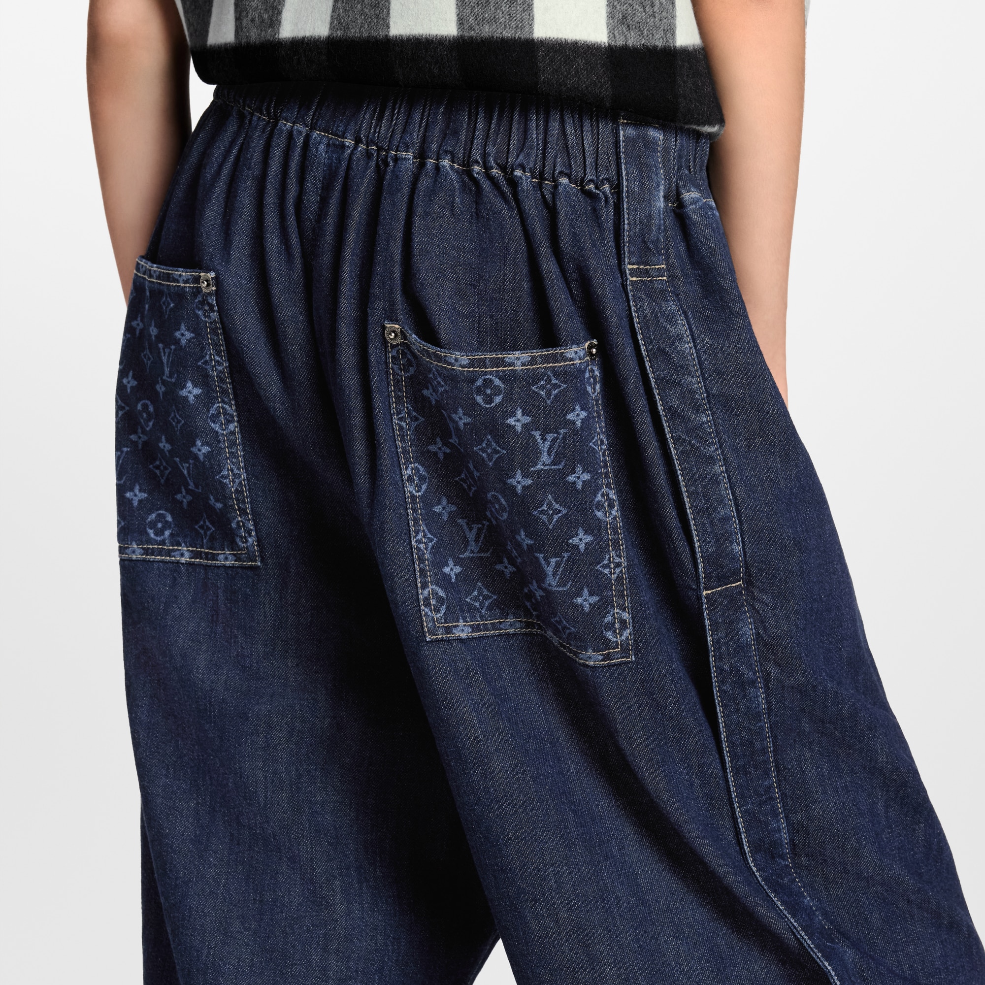 Karottenhose aus Denim  Damen Ready to Wear Hosen | LOUIS VUITTON (Zoom)