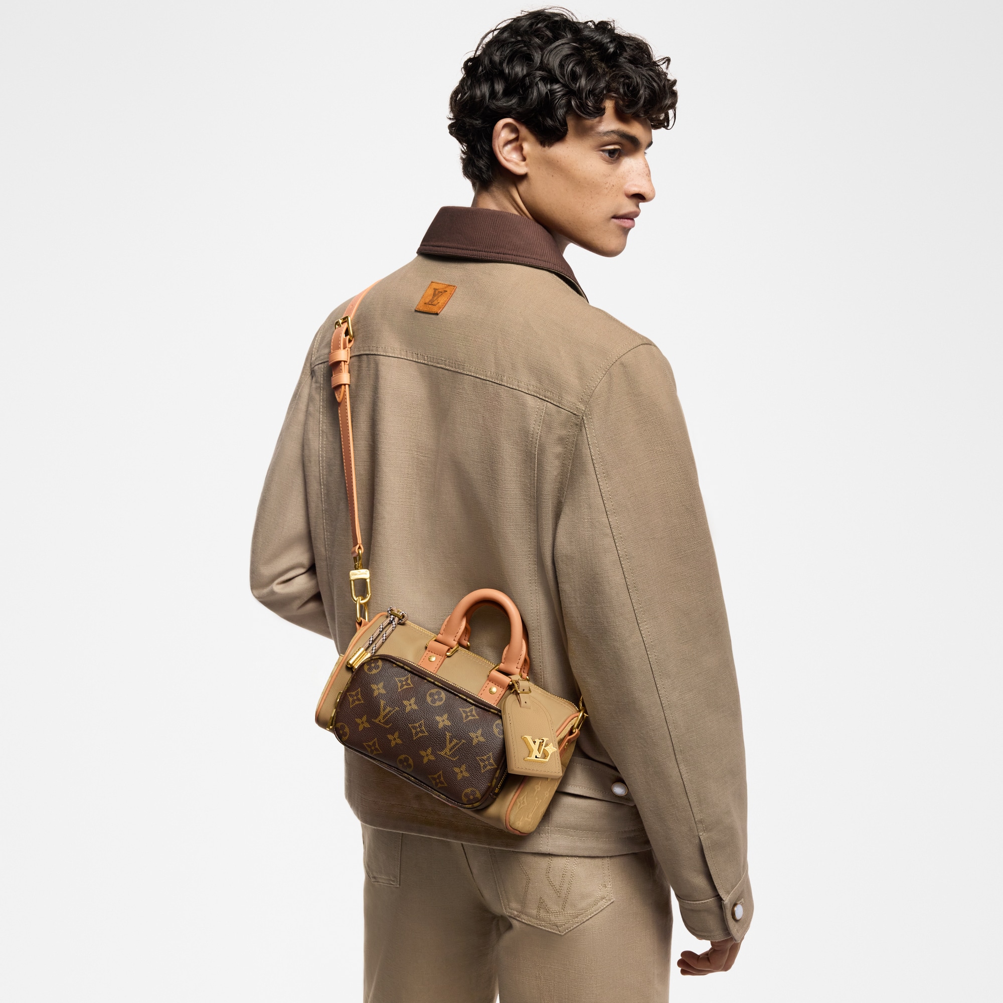 Keepall 25 mit Schulterriemen Andere Lederarten Taschen und Kleinlederwaren Herren Taschen Neuheiten | LOUIS VUITTON (Zoom)