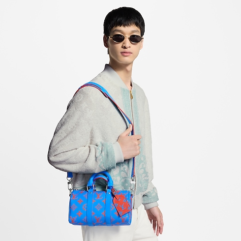 Keepall 25 mit Schulterriemen Weitere Monogram Varianten Taschen und Kleinlederwaren Herren Taschen LV Ikonen | LOUIS VUITTON (Zoom)