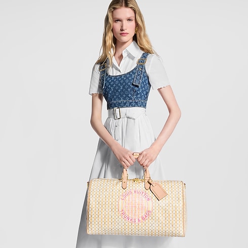 Keepall 45 mit Schulterriemen worn view