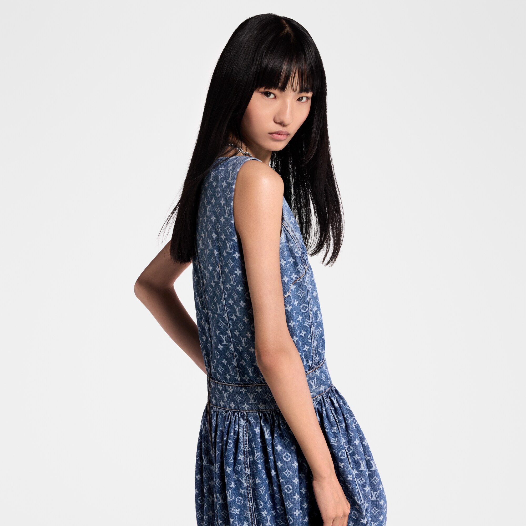 Kleid aus Denim mit Monogram  Damen Ready to Wear Kleider | LOUIS VUITTON (Zoom)