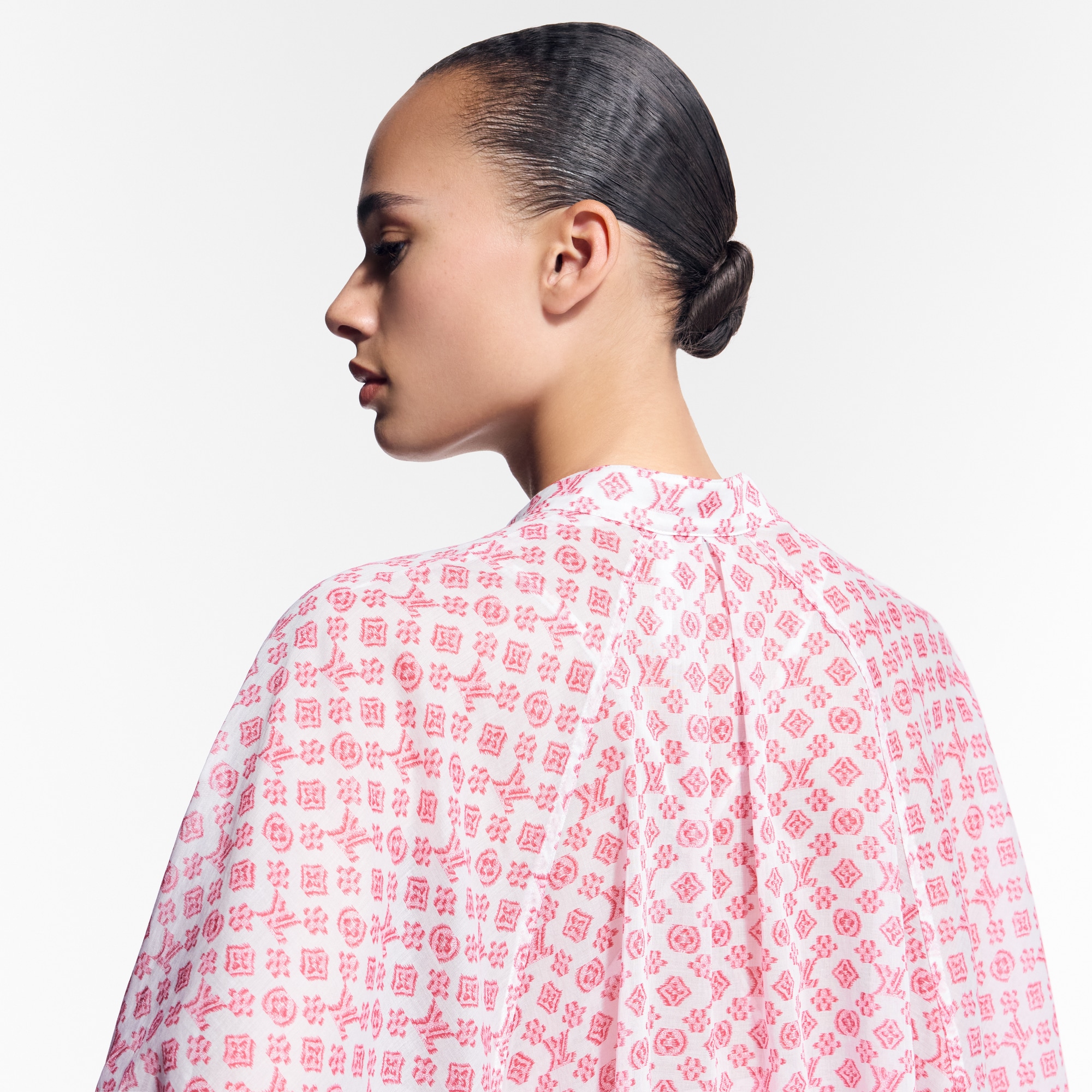  Ready to Wear Kleider Kleid mit Fledermausärmeln und Blurry Monogram-Motiv | Louis Vuitton ® (Zoom)