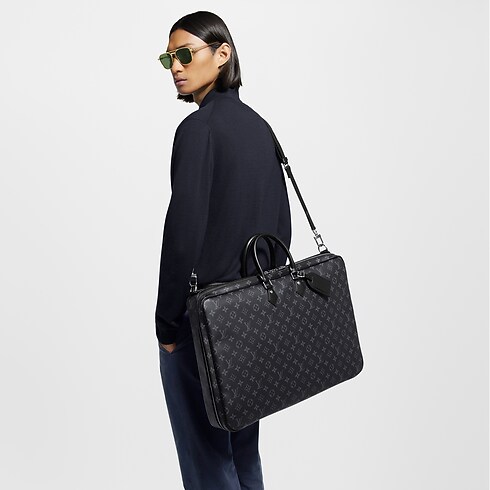 Kleiderschutzhülle - 2 Kleiderbügel Monogram Eclipse Herren Reisegepäck Vollständige Reisegepäckkollektion und Accessoires | LOUIS VUITTON (Zoom)