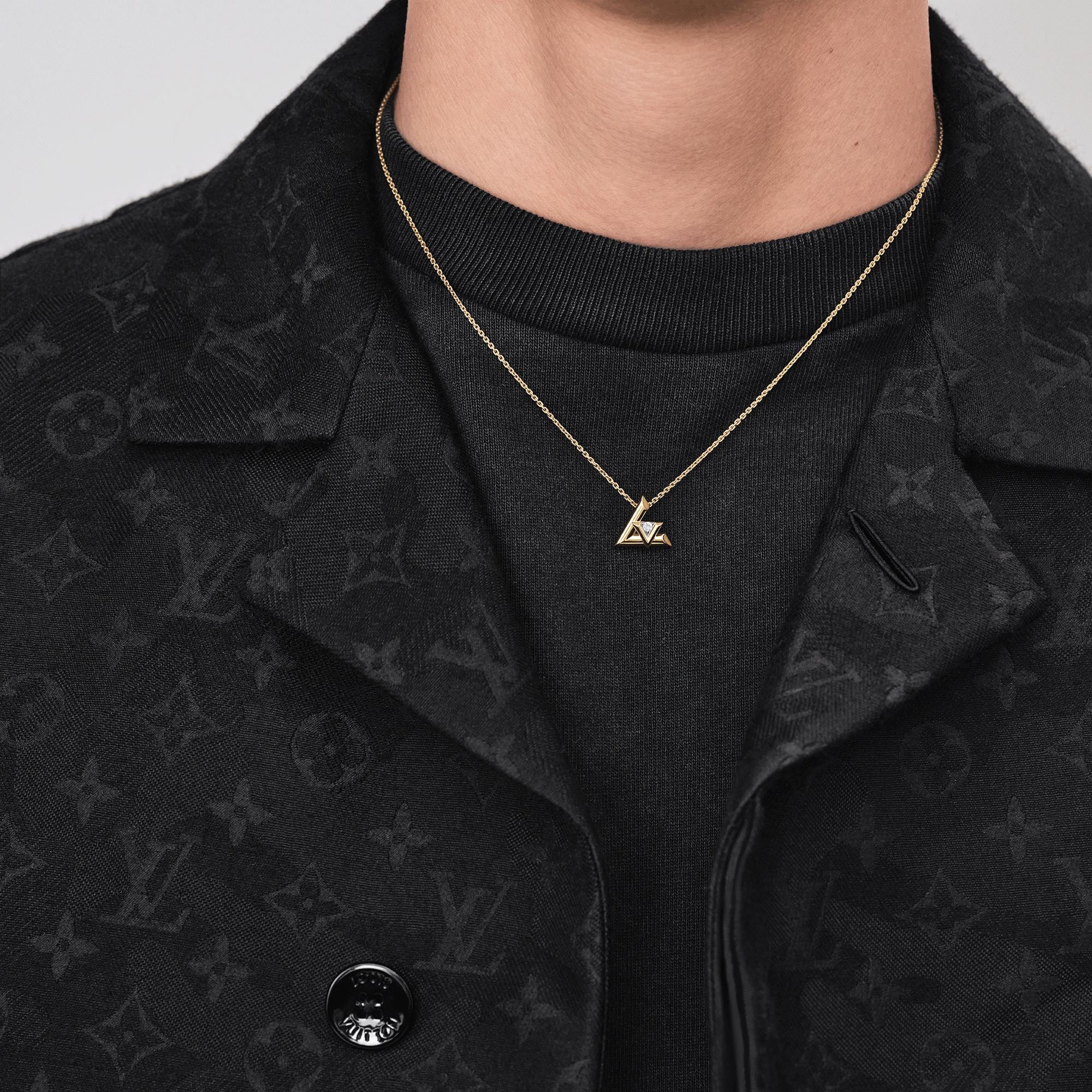 Kleiner LV Volt One Anhänger, Gelbgold und Diamant  Schmuck Kategorien Alle Schmuckstücke | LOUIS VUITTON (Zoom)