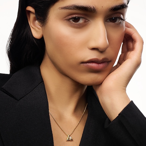 Kleiner LV Volt One Anhänger, Gelbgold und Diamant Schmuck Kategorien Alle Schmuckstücke | LOUIS VUITTON (Zoom)