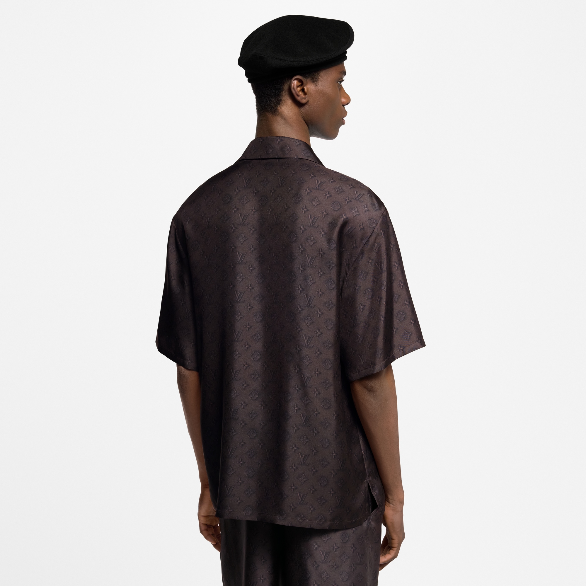 Kurzarm-Hemd aus Seide mit gedrucktem Monogram  Herren Ready to Wear Hemden | LOUIS VUITTON (Zoom)