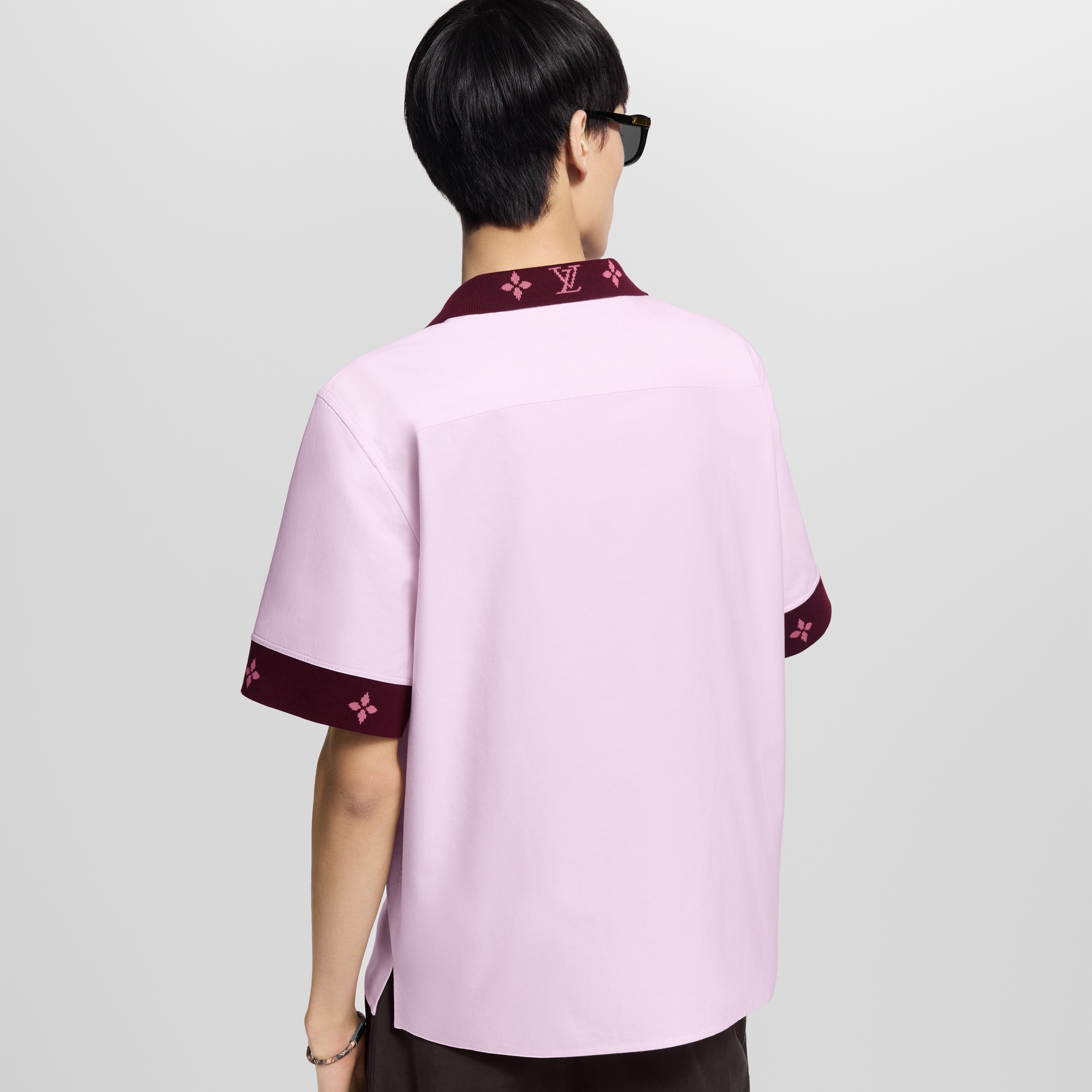 Kurzarm-Hemd mit geripptem Kragen  Herren Ready to Wear Hemden | LOUIS VUITTON (Zoom)