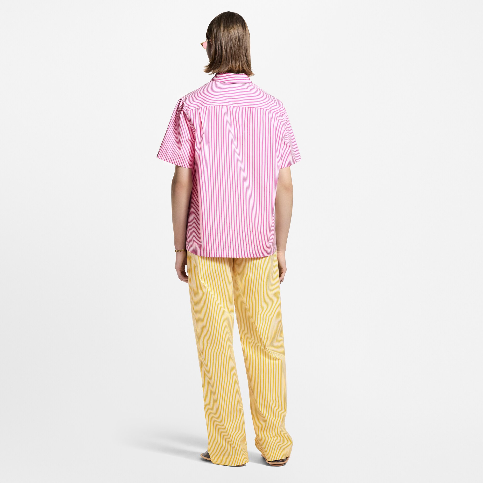 Kurzarm-Hemd mit Streifen und Monogram-Motiv  Herren Ready to Wear Hemden | LOUIS VUITTON (Zoom)