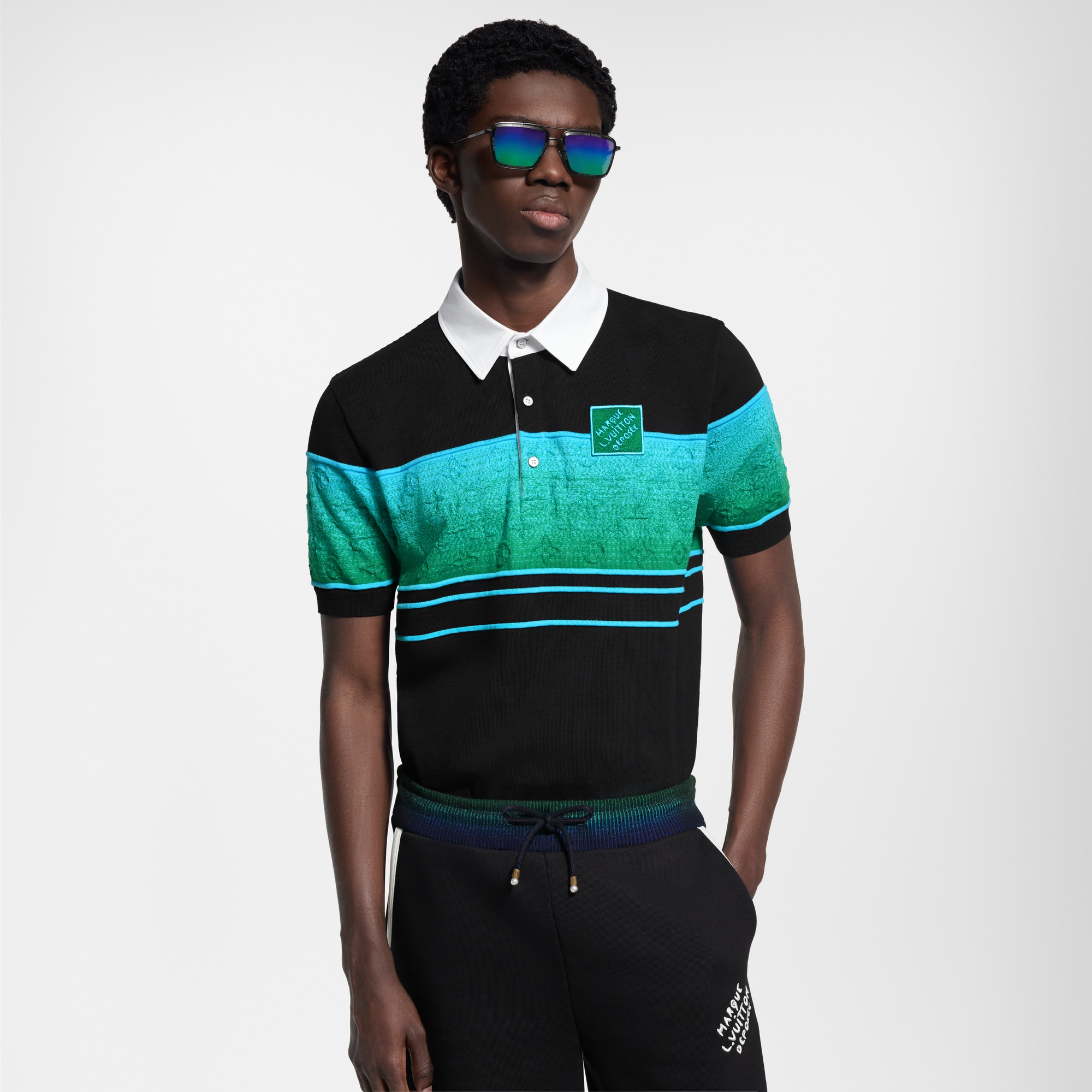 Kurzarm-Polohemd aus schimmerndem Jacquard  Herren Ready to Wear T-Shirts und Poloshirts | LOUIS VUITTON (Zoom)