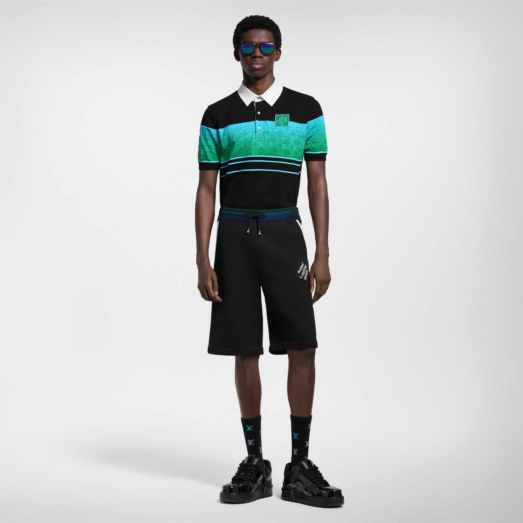 Kurzarm-Polohemd aus schimmerndem Jacquard  Herren Ready to Wear T-Shirts und Poloshirts | LOUIS VUITTON (Zoom)