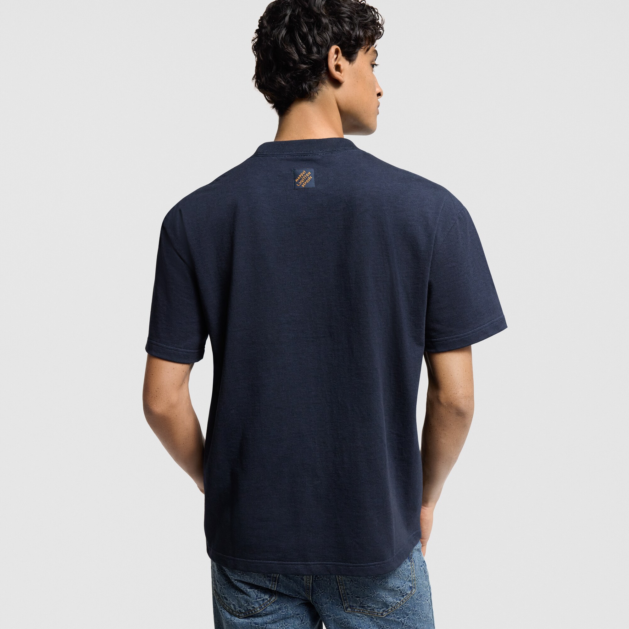 Kurzarm-T-Shirt mit LV Vers-Motiv  Herren Ready to Wear T-Shirts und Poloshirts | LOUIS VUITTON (Zoom)