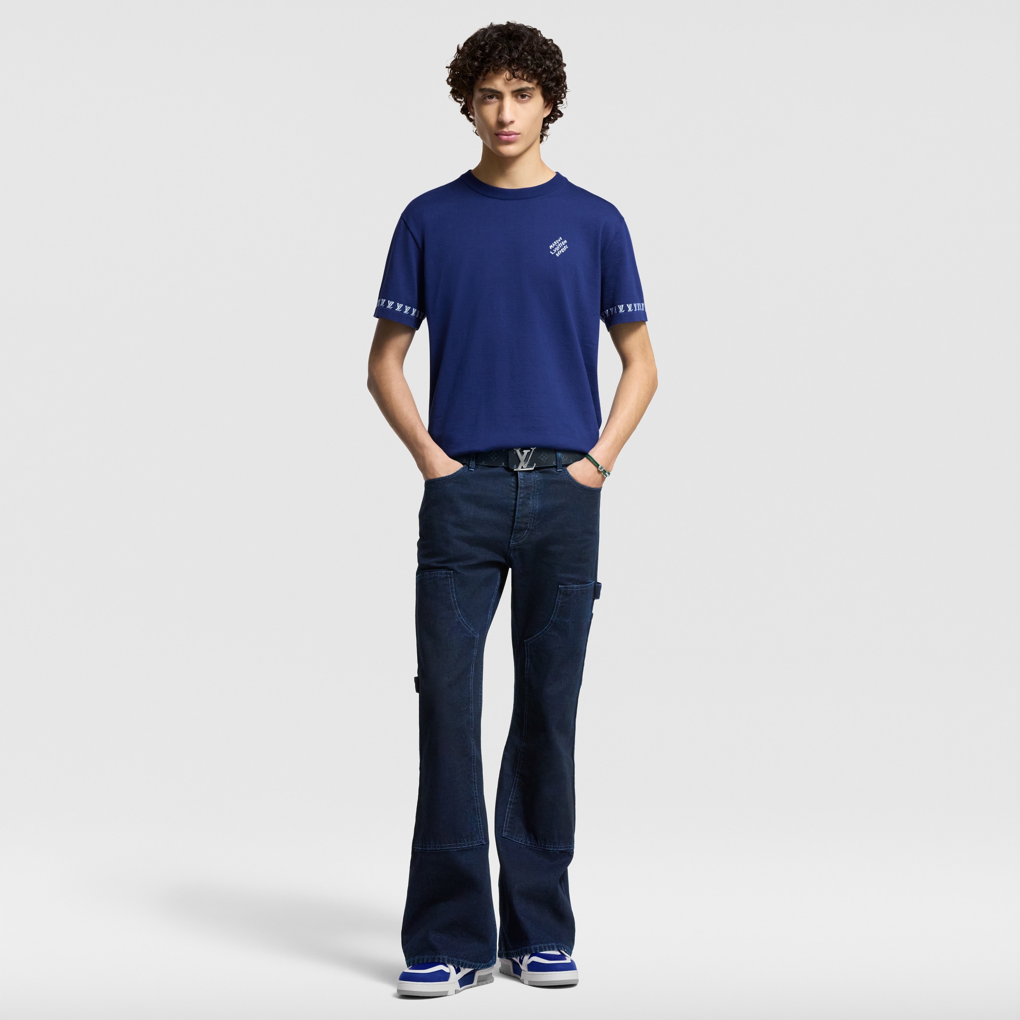 Kurzärmeliger Rundhalspullover aus Baumwolle mit Signatur  Herren Ready to Wear Vollständige Ready to Wear | LOUIS VUITTON (Zoom)