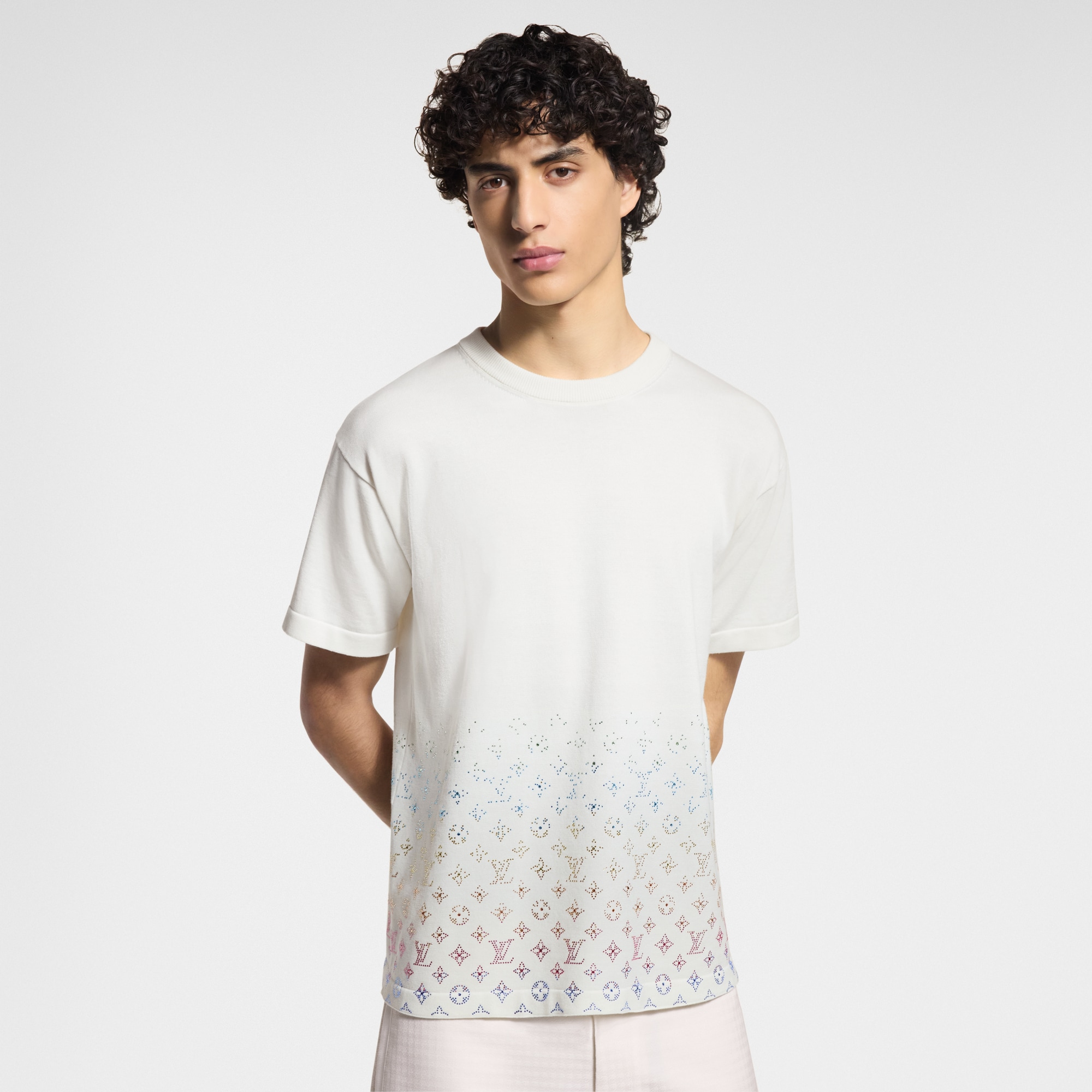 Kurzärmeliger Rundhalspullover mit Verzierungen, Monogram-Motiv und Farbverlauf  Herren Ready to Wear Strick und Sweatshirts | LOUIS VUITTON (Zoom)