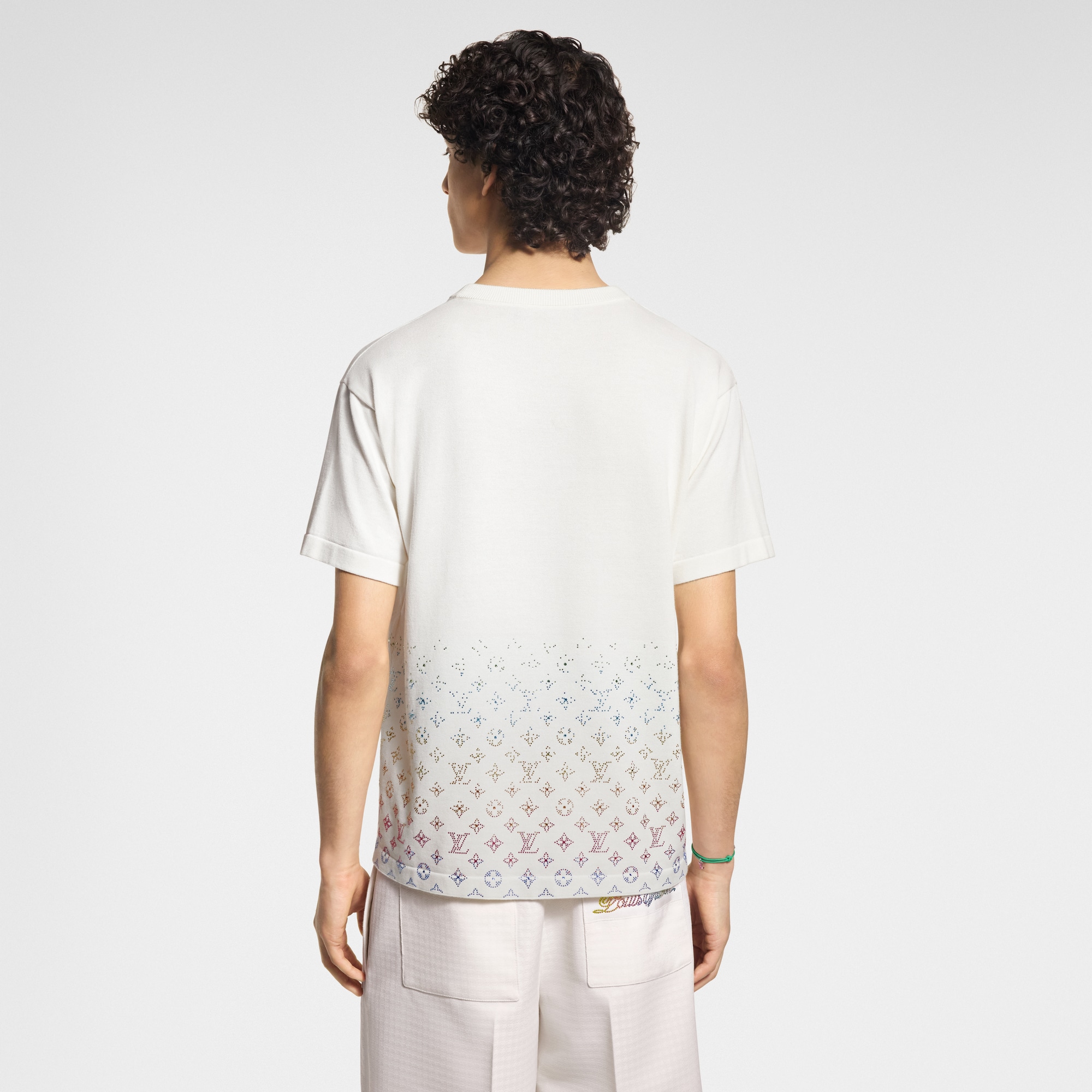 Kurzärmeliger Rundhalspullover mit Verzierungen, Monogram-Motiv und Farbverlauf  Herren Ready to Wear Strick und Sweatshirts | LOUIS VUITTON (Zoom)
