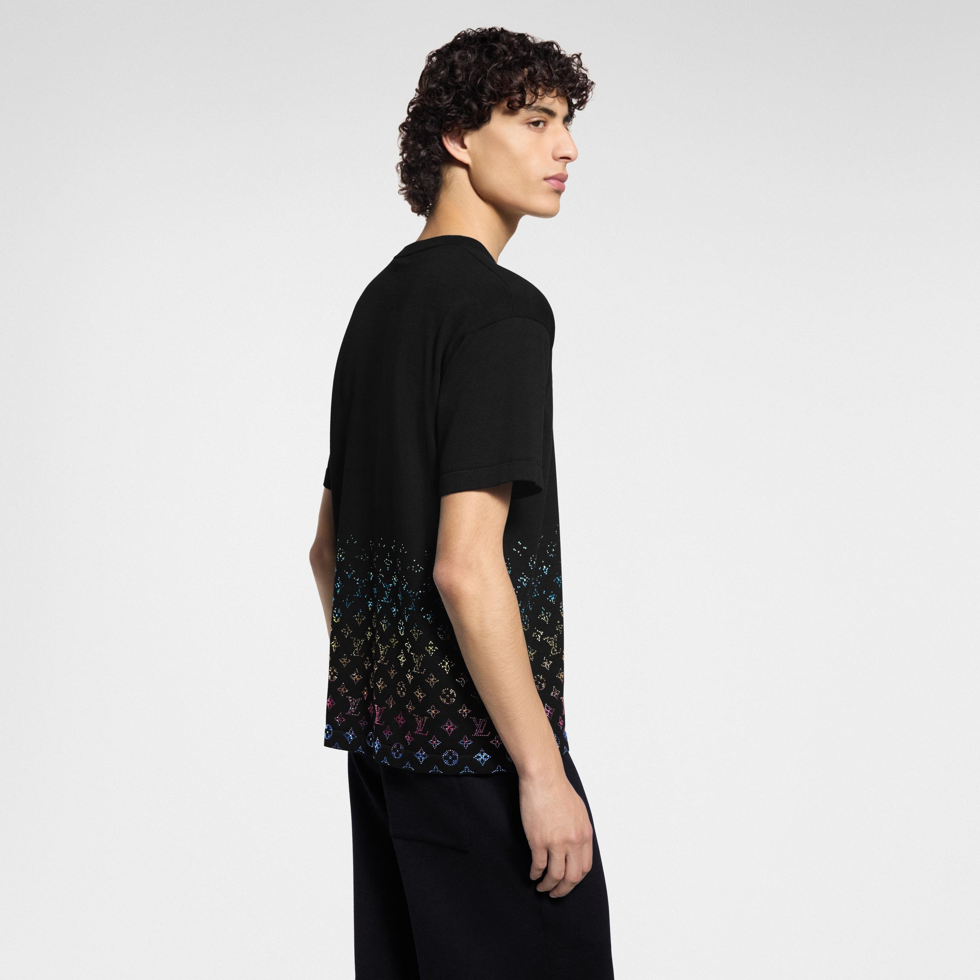 Kurzärmeliger Rundhalspullover mit Verzierungen, Monogram-Motiv und Farbverlauf  Herren Ready to Wear Strick und Sweatshirts | LOUIS VUITTON (Zoom)
