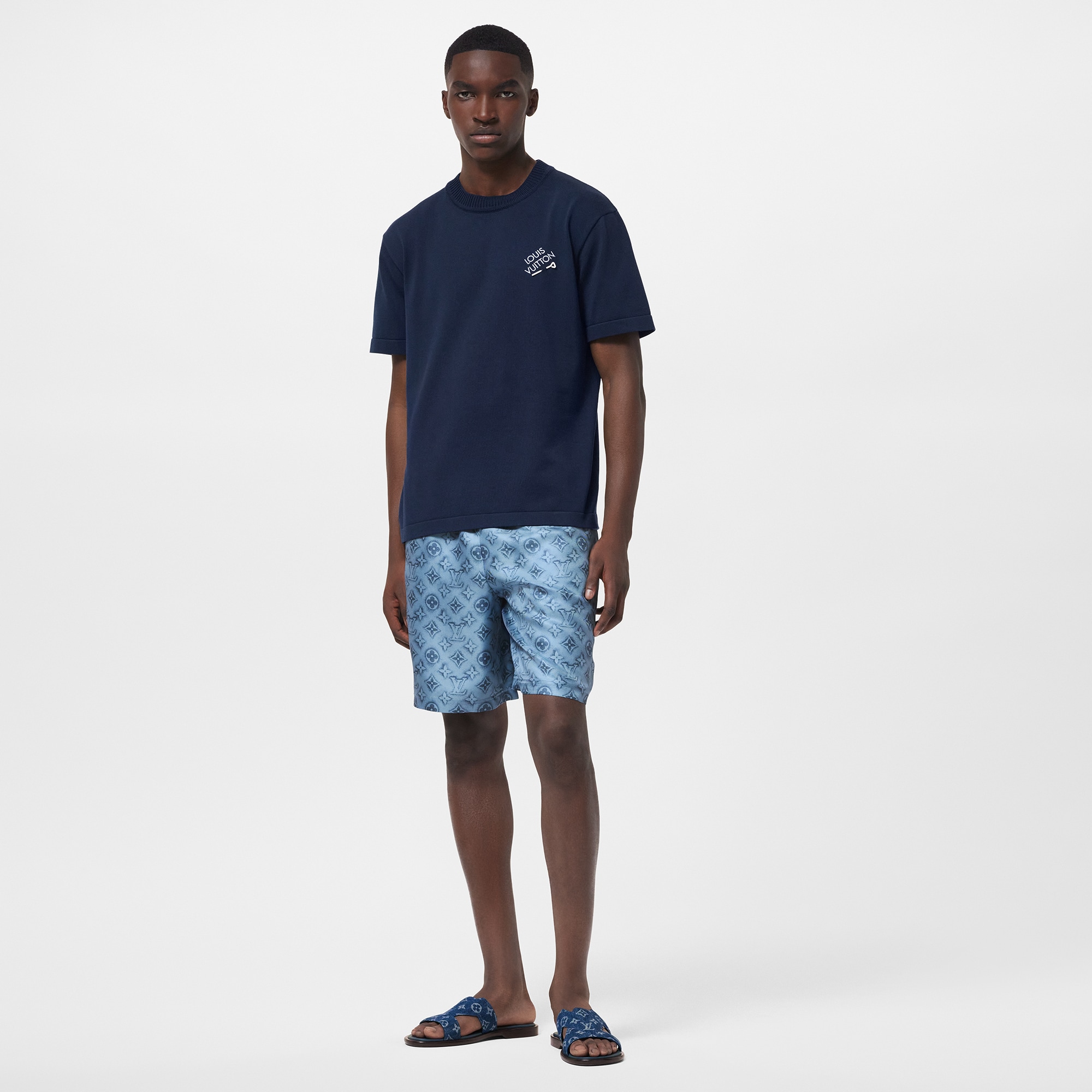 Kurzärmeliges Rundhals-T-Shirt aus Baumwolle mit Signatur  Herren Ready to Wear T-Shirts und Poloshirts | LOUIS VUITTON (Zoom)