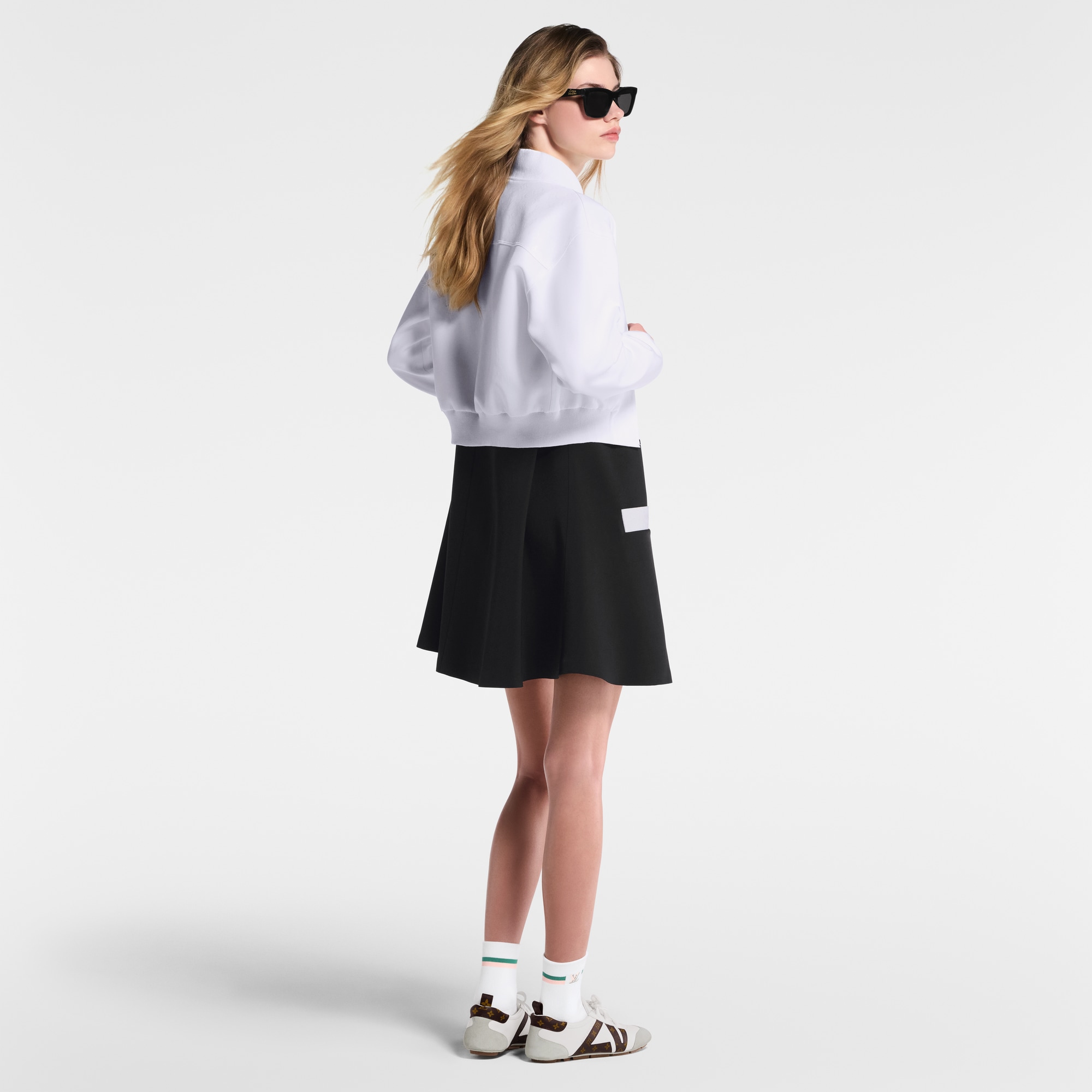 Kurze Bomberjacke aus technischem Jersey  Damen Ready to Wear Mäntel und Jacken | LOUIS VUITTON (Zoom)