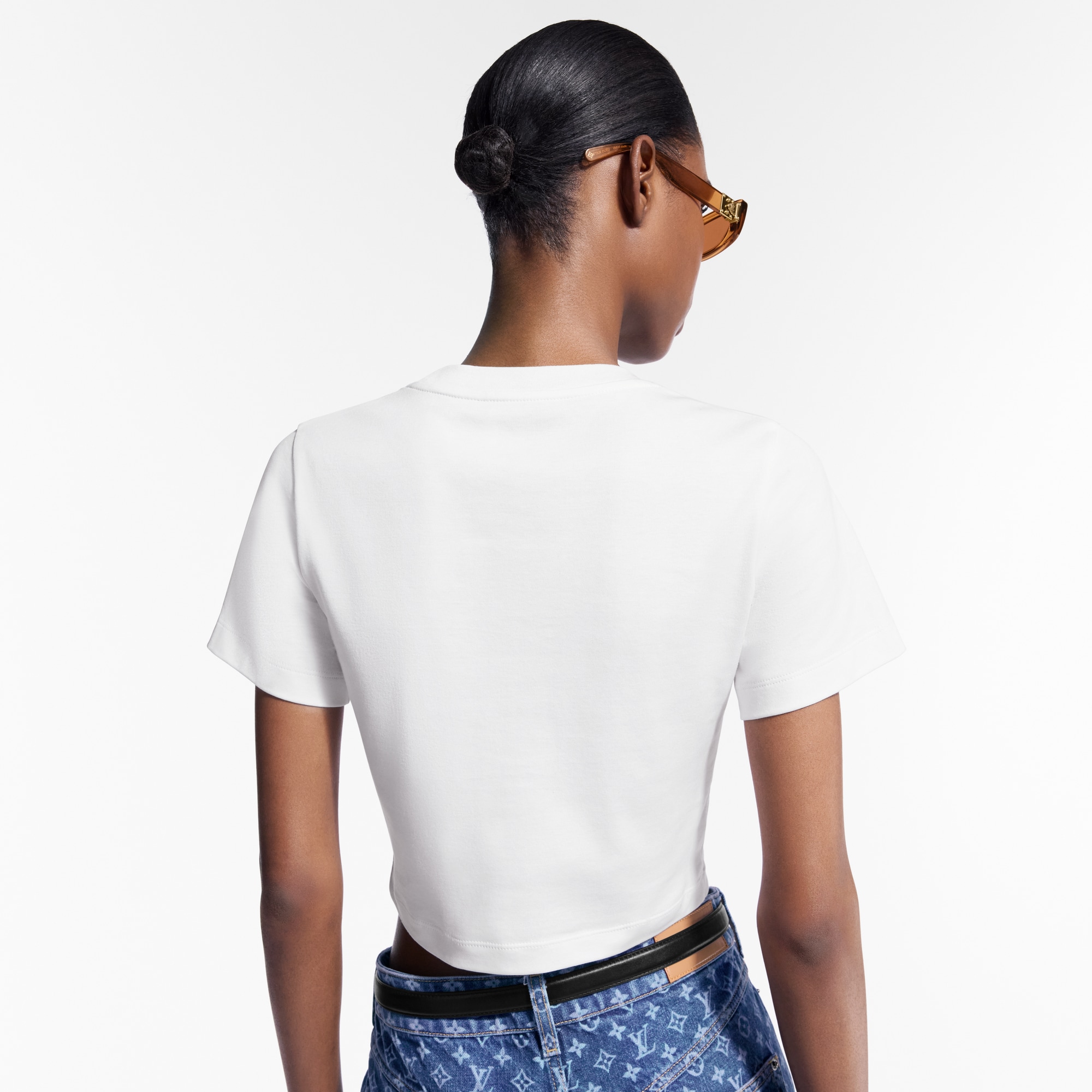 Kurzes Top mit kursiver Signatur  Damen Ready to Wear Tops | LOUIS VUITTON (Zoom)