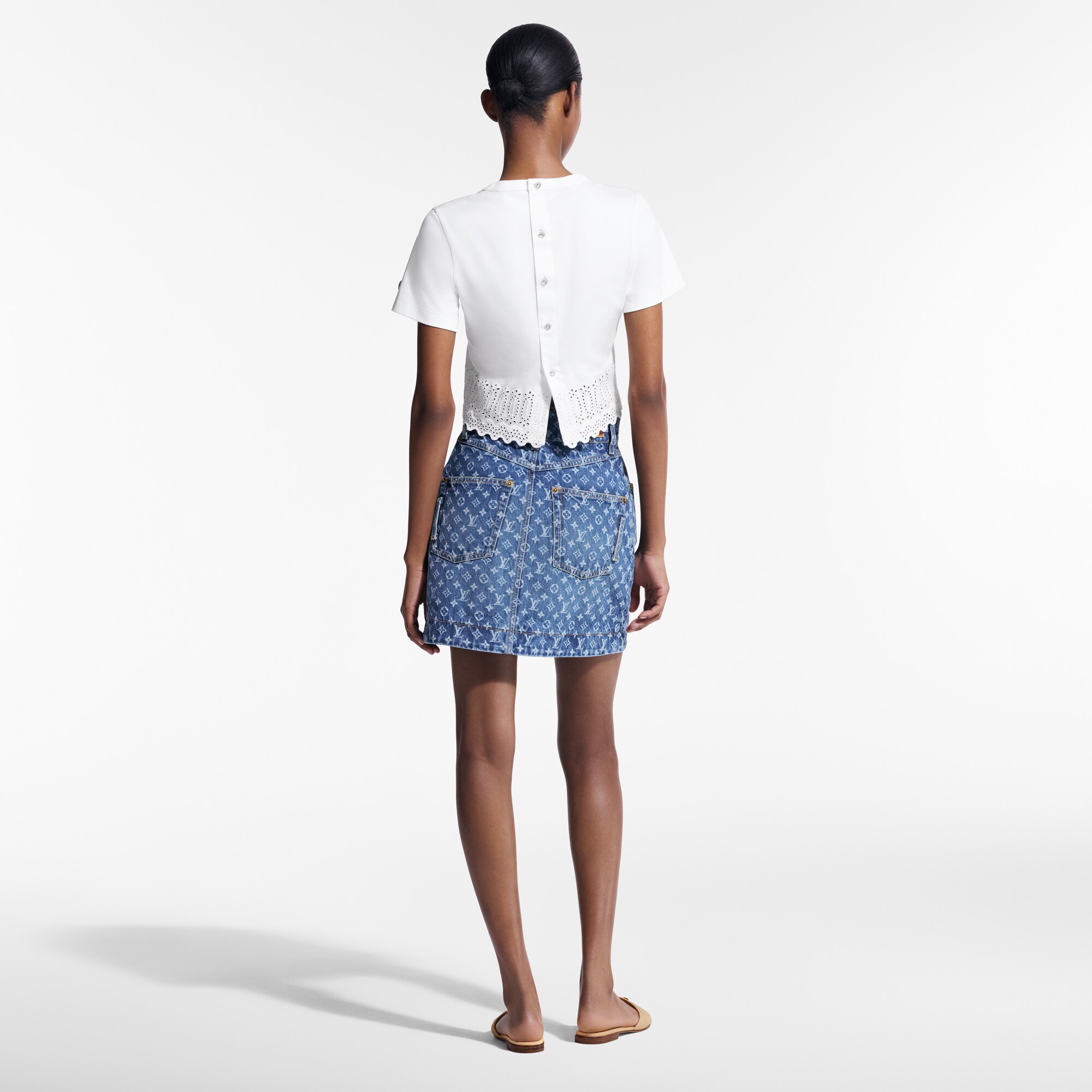 Kurzes Top mit Lochstickerei  Damen Ready to Wear Tops | LOUIS VUITTON (Zoom)