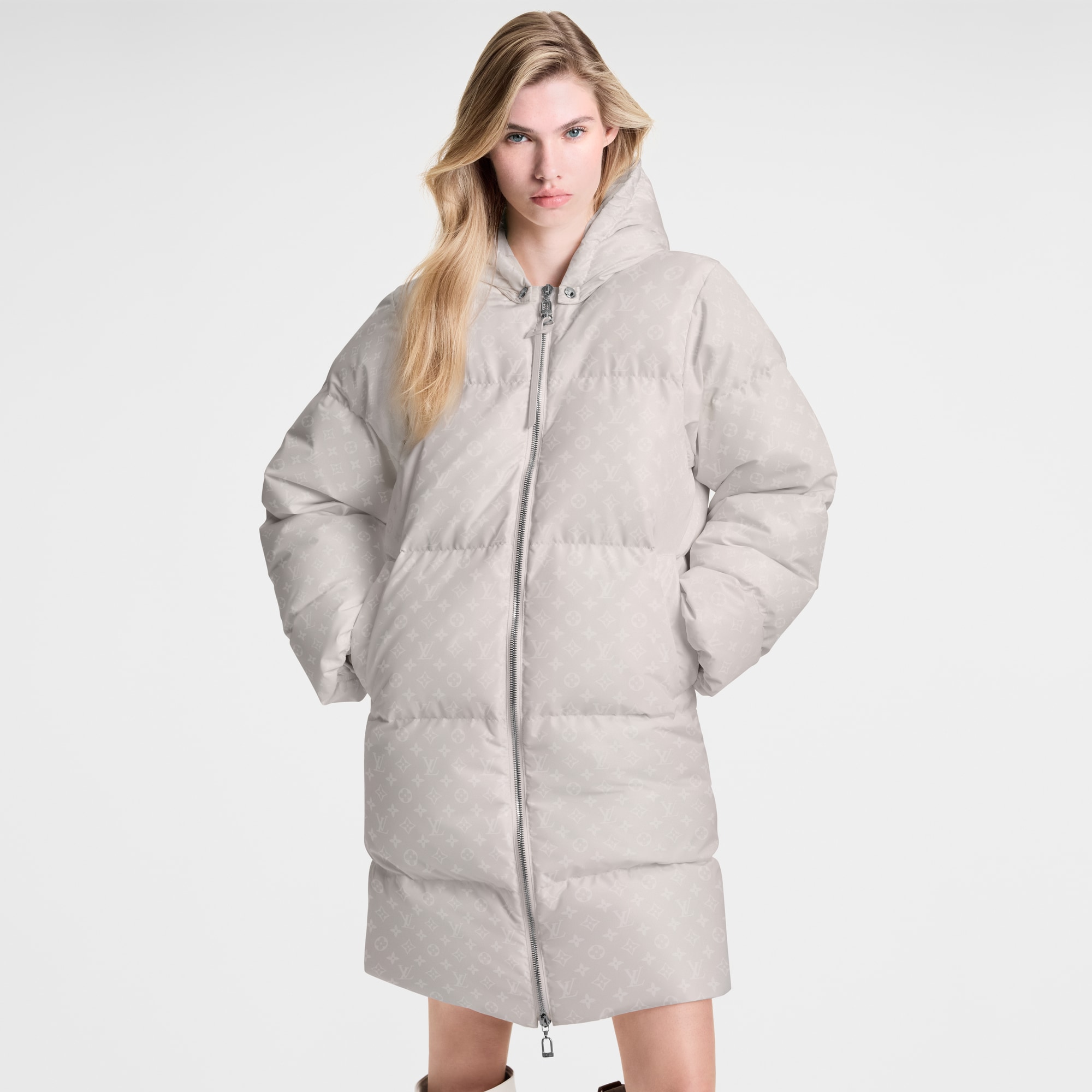 Lange Pufferjacke mit Monogram-Motiv  Damen Ready to Wear Mäntel und Jacken | LOUIS VUITTON (Zoom)
