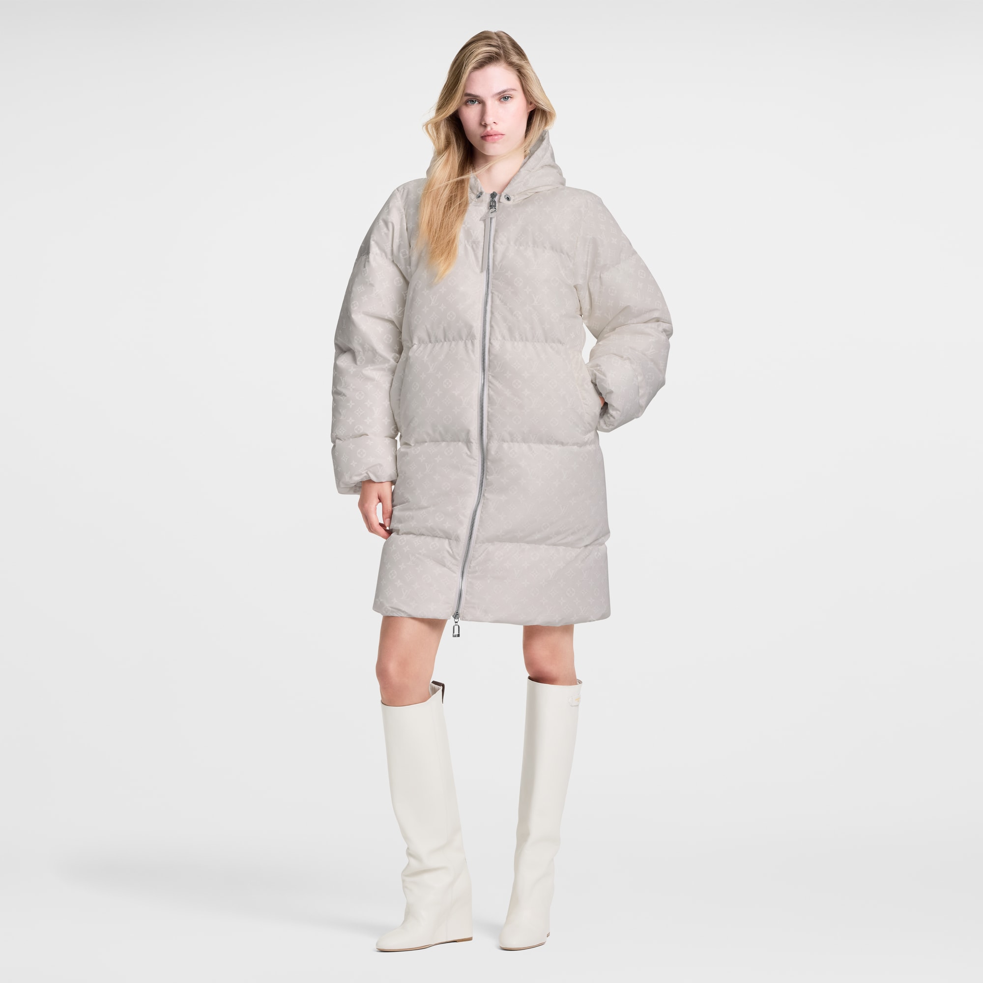 Lange Pufferjacke mit Monogram-Motiv  Damen Ready to Wear Mäntel und Jacken | LOUIS VUITTON (Zoom)