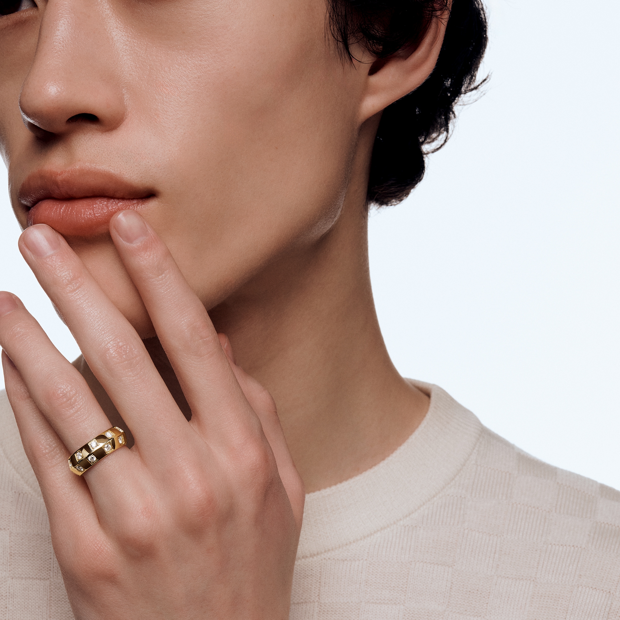 Le Damier de Louis Vuitton großer Ring, Gelbgold und Diamanten  Schmuck Kategorien Ringe | LOUIS VUITTON (Zoom)