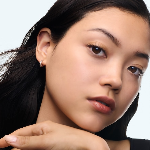 Le Damier de Louis Vuitton kleine Creolen, Roségold und Diamanten Schmuck Kategorien Ohrringe | LOUIS VUITTON (Zoom)