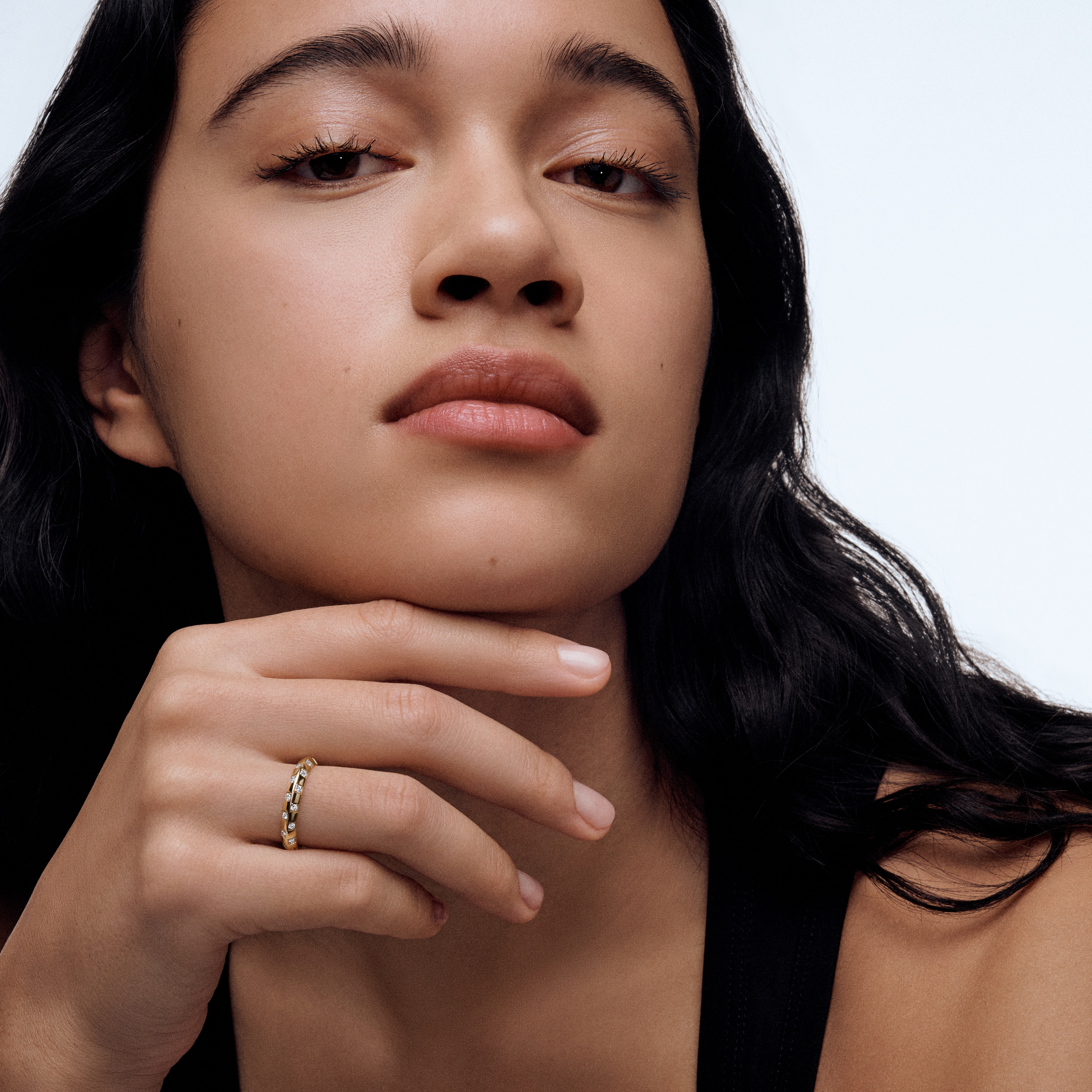 Le Damier de Louis Vuitton schmaler Ring, Gelbgold und Diamanten  Schmuck Kategorien Ringe | LOUIS VUITTON (Zoom)