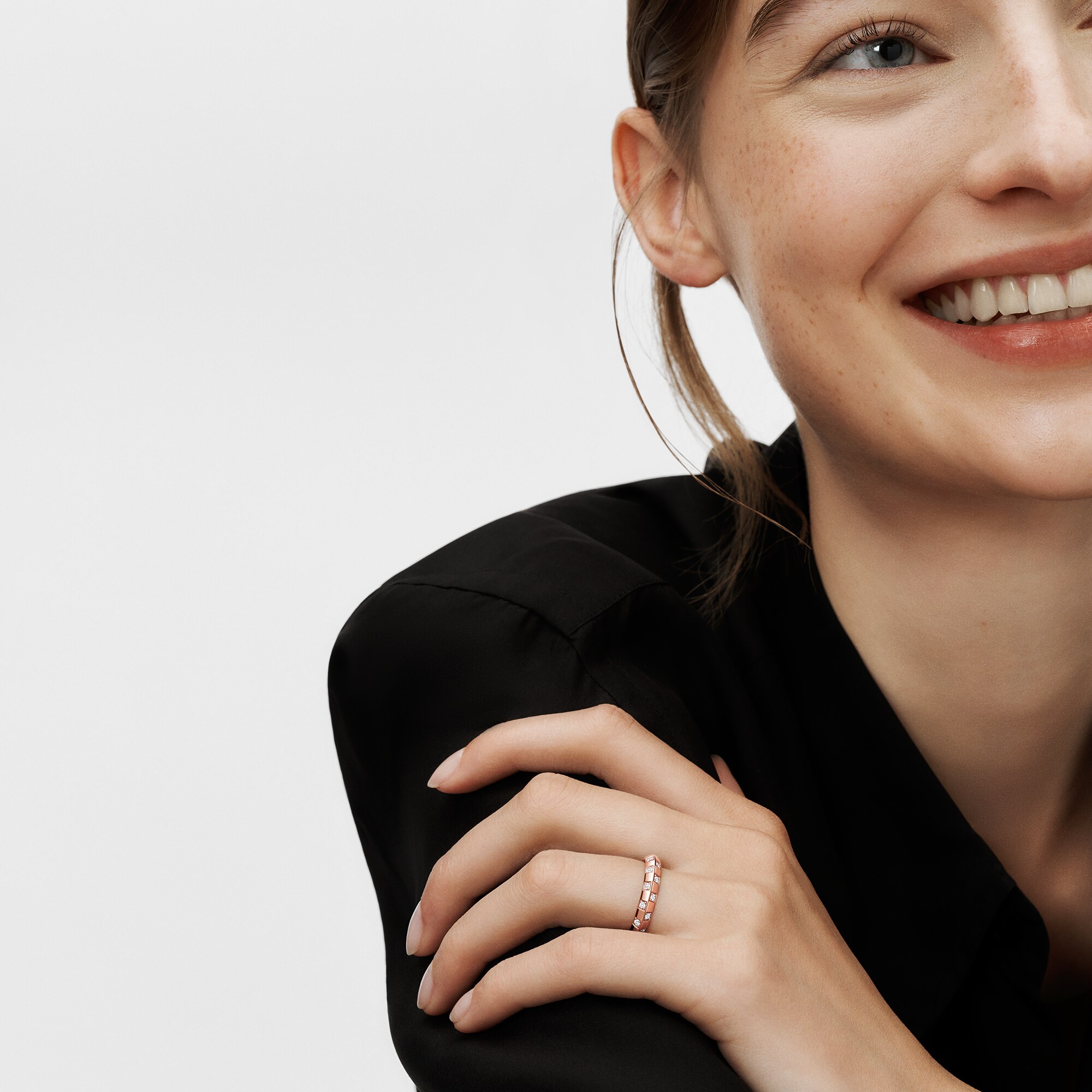 Le Damier de Louis Vuitton schmaler Ring, Roségold und Diamanten  Les Extraordinaires Schmuck Ringe | LOUIS VUITTON (Zoom)