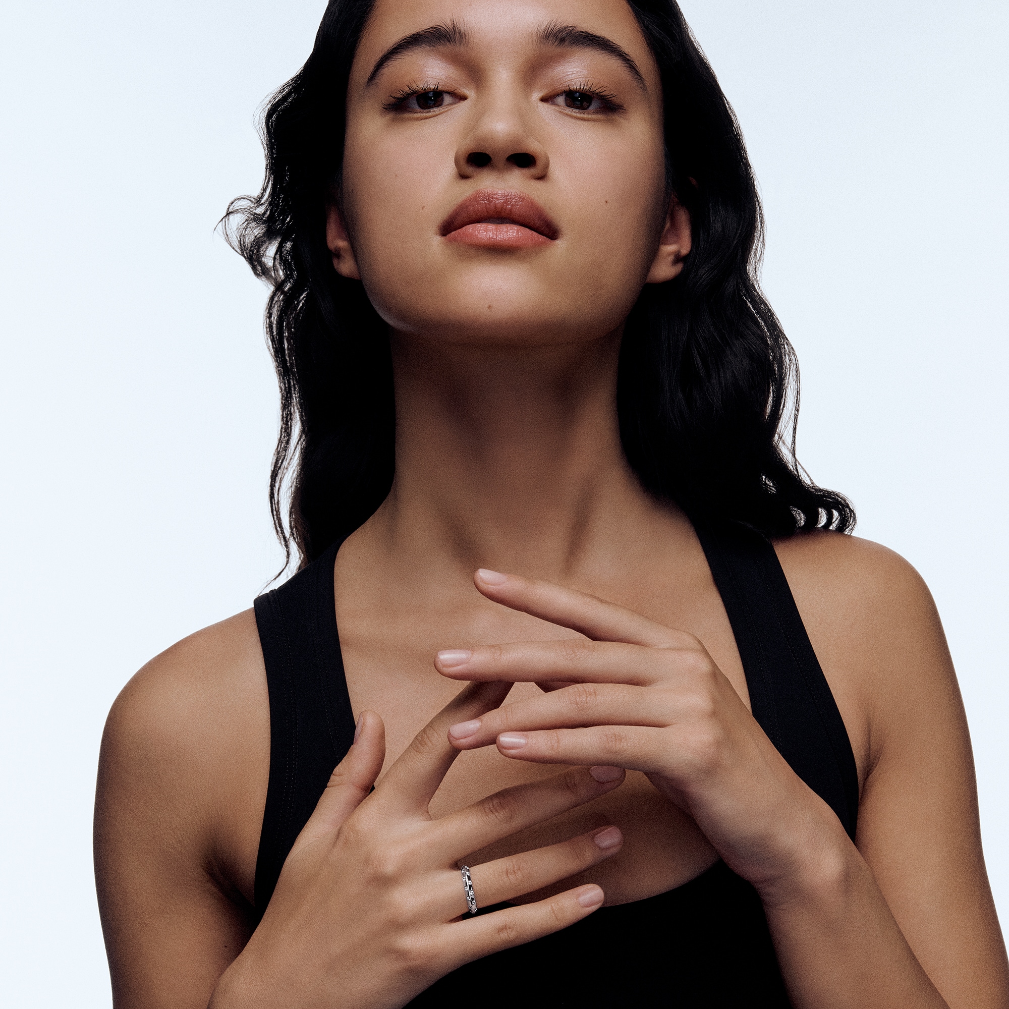 Le Damier de Louis Vuitton schmaler Ring, Weißgold und Diamanten  Les Extraordinaires Schmuck Ringe | LOUIS VUITTON (Zoom)