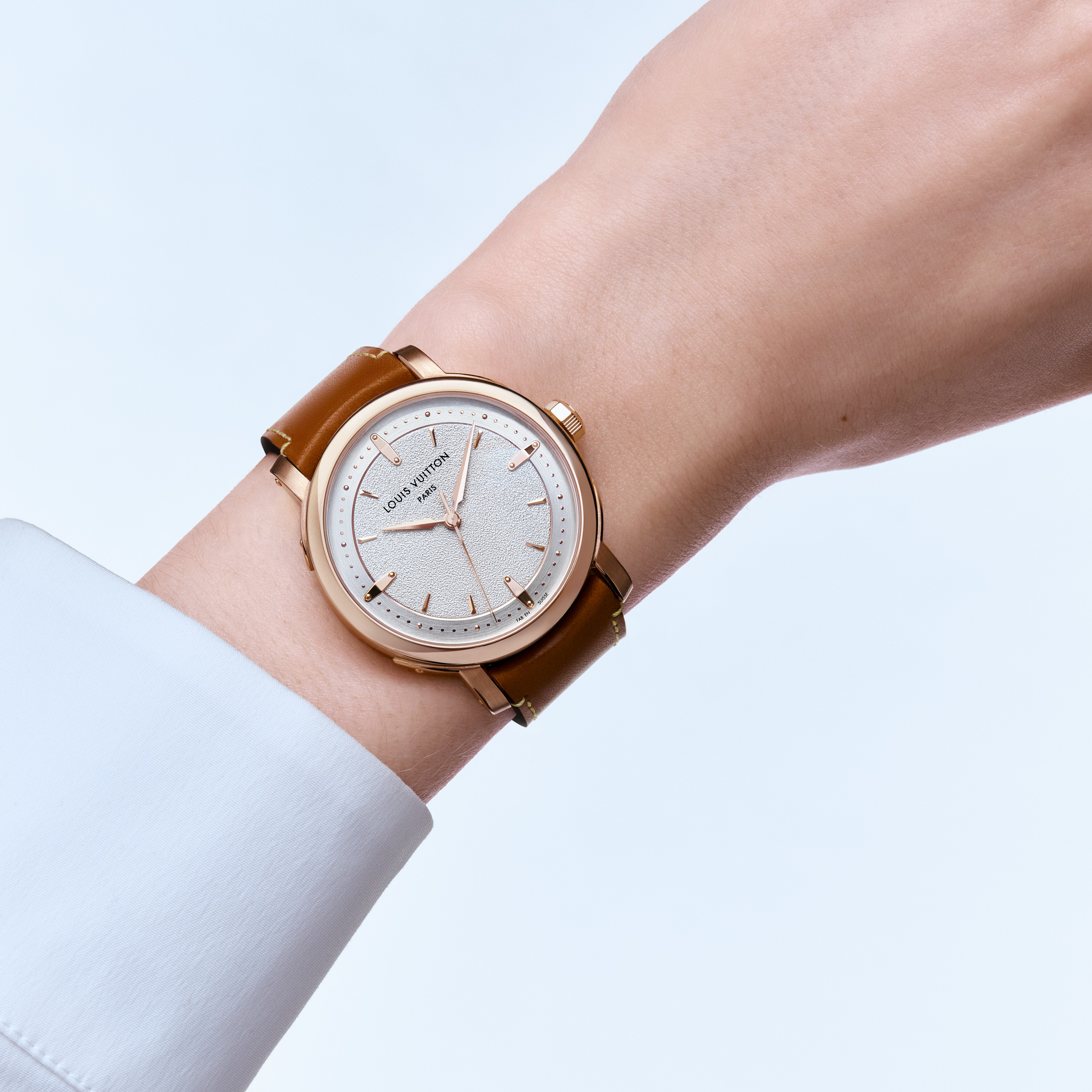 Louis Vuitton Escale, Automatikuhrwerk, 39 mm, Roségold  Uhren Alle Uhren } | LOUIS VUITTON (Zoom)