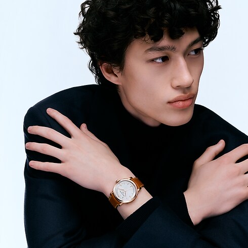 Louis Vuitton Escale, Automatikuhrwerk, 39 mm, Roségold Uhren Alle Uhren } | LOUIS VUITTON (Zoom)