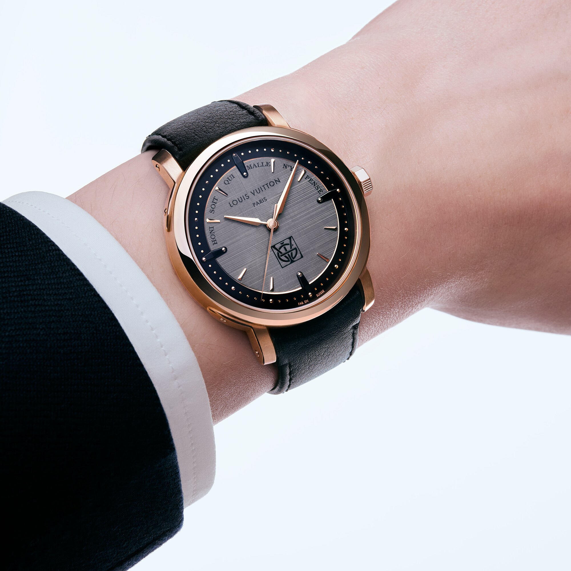 Louis Vuitton Escale, Automatikuhrwerk, 39 mm, Roségold  Uhren Alle Uhren } | LOUIS VUITTON (Zoom)