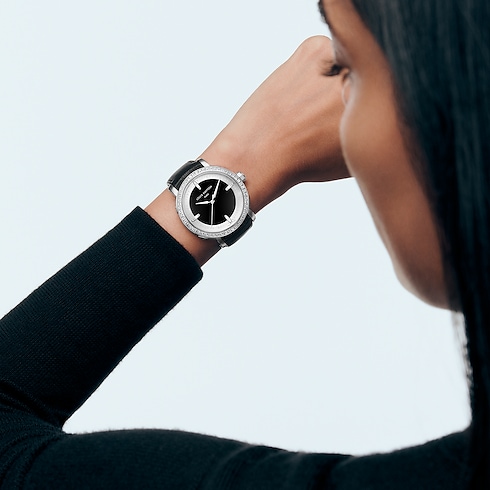 Louis Vuitton Escale, Automatikuhrwerk, 40.5 mm, Platin und Diamanten Uhren Alle Uhren } | LOUIS VUITTON (Zoom)