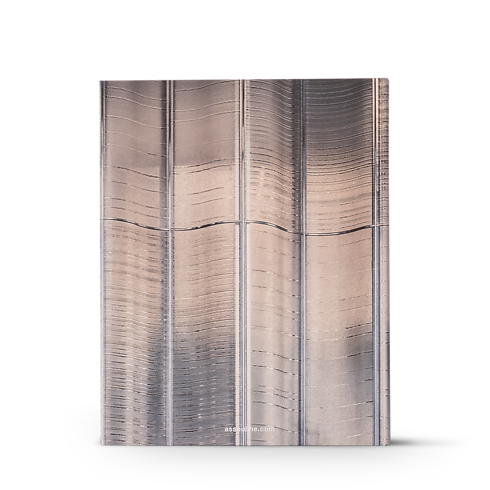 Louis Vuitton Skin: Architecture of Luxury Singapur Trunks, Reisen und Wohnen Bücher und Schreibaccessoires Bücher | LOUIS VUITTON (Zoom)