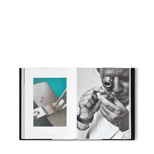 Louis Vuitton Tambour Trunks, Reisen und Wohnen Bücher und Schreibaccessoires Bücher | LOUIS VUITTON (Zoom)