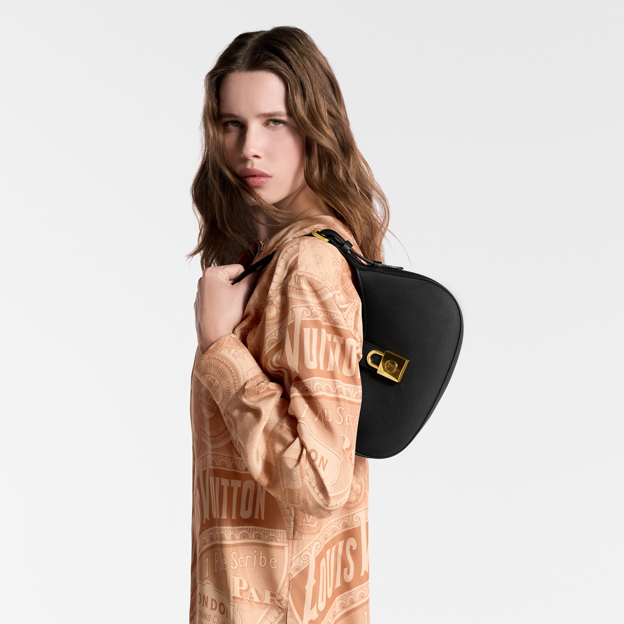 Low Key Shoulder Bag Schlicht - Handtaschen M24611 | LOUIS VUITTON 