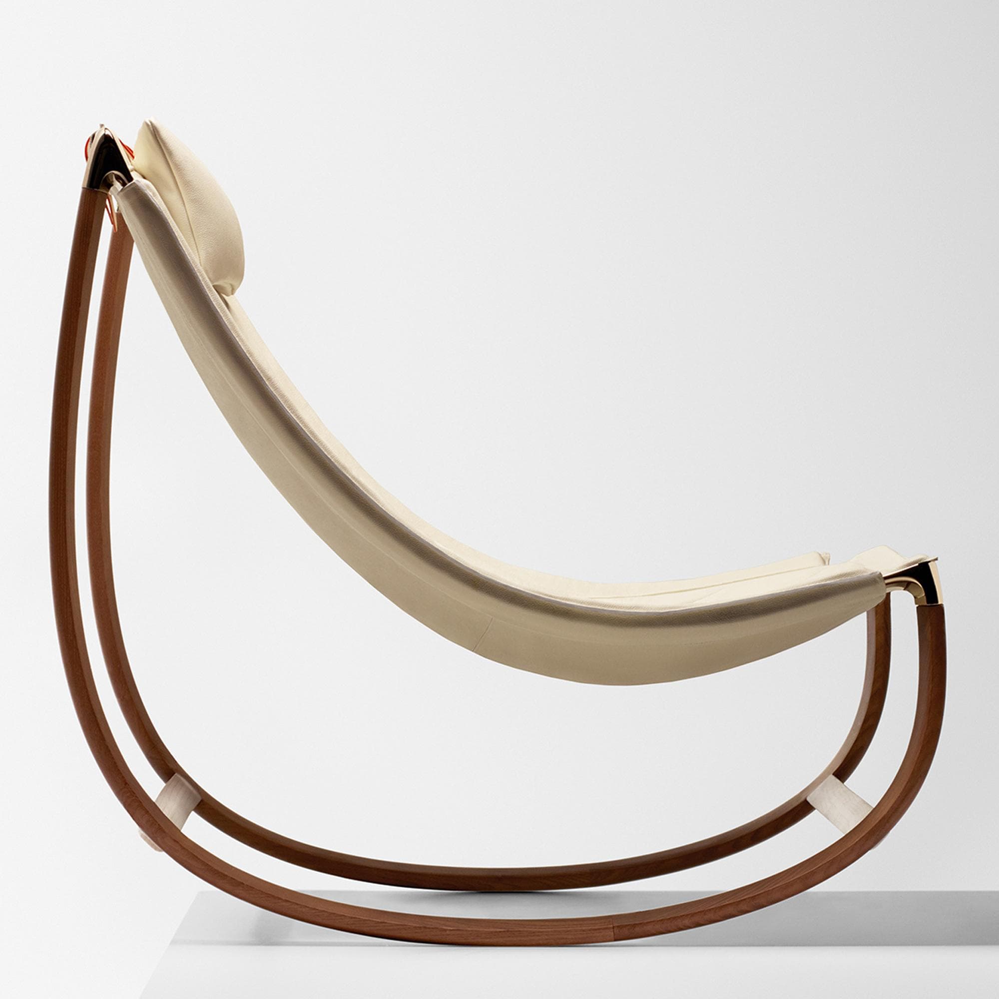 Lune Stuhl von Marcel Wanders  Trunks, Reisen und Wohnen Wohnen und Art of Dining Louis Vuitton Objets Nomades – Die Kollektion | LOUIS VUITTON (Zoom)